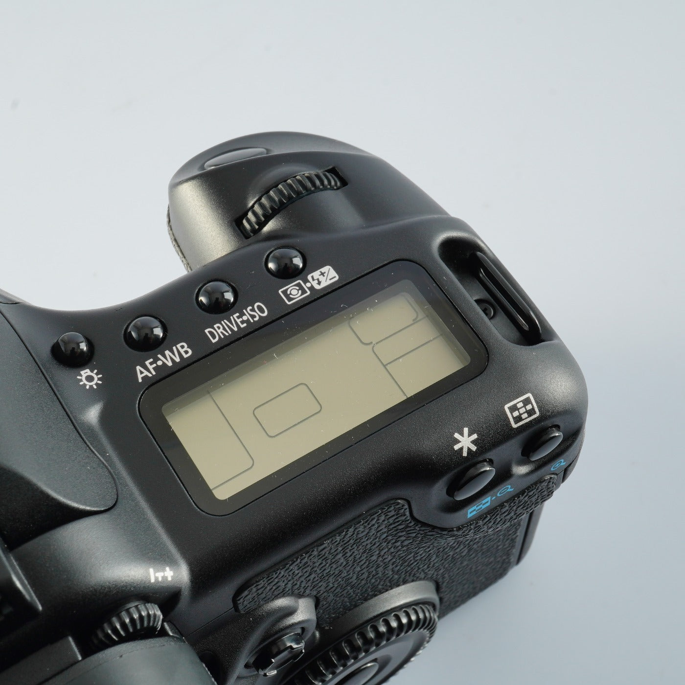 Canon EOS 30D + EF-S 18-55mm F/3.5-5.6 IS Ⅱ + CF 2GB デジタル一眼レフカメラ