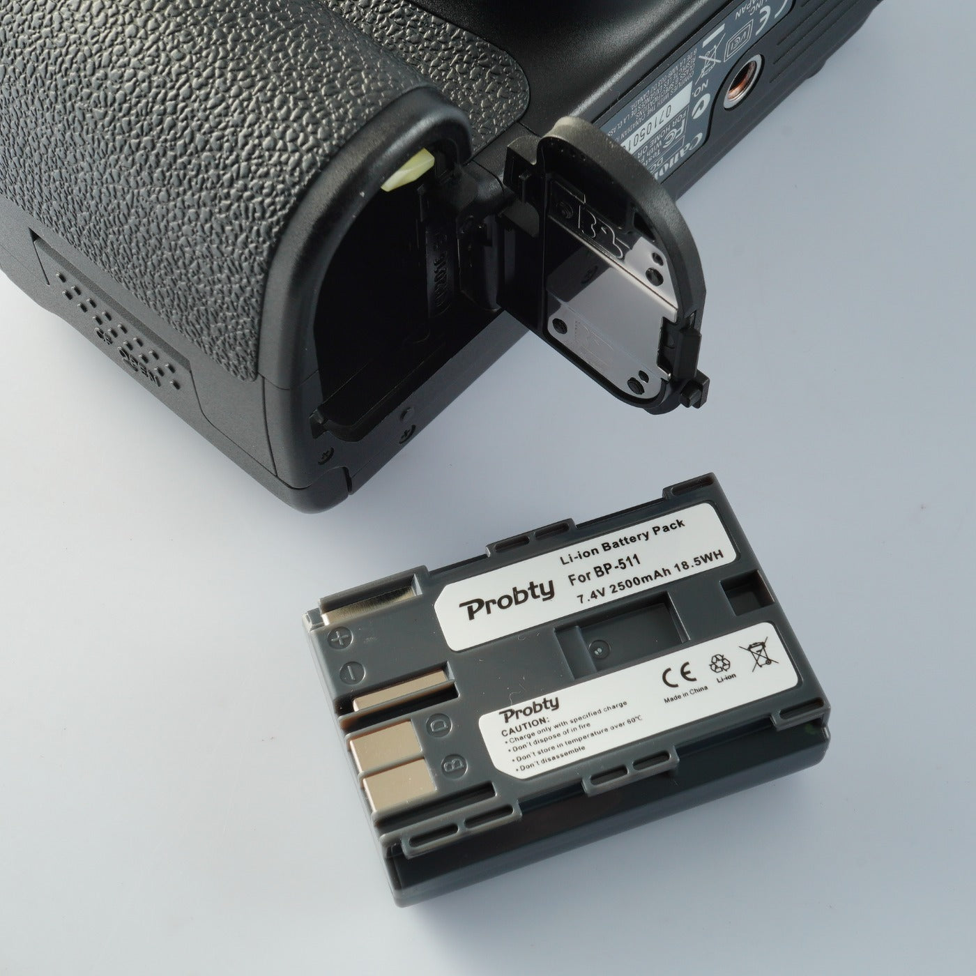 Canon EOS 30D + EF-S 18-55mm F/3.5-5.6 IS Ⅱ + CF 2GB デジタル一眼レフカメラ