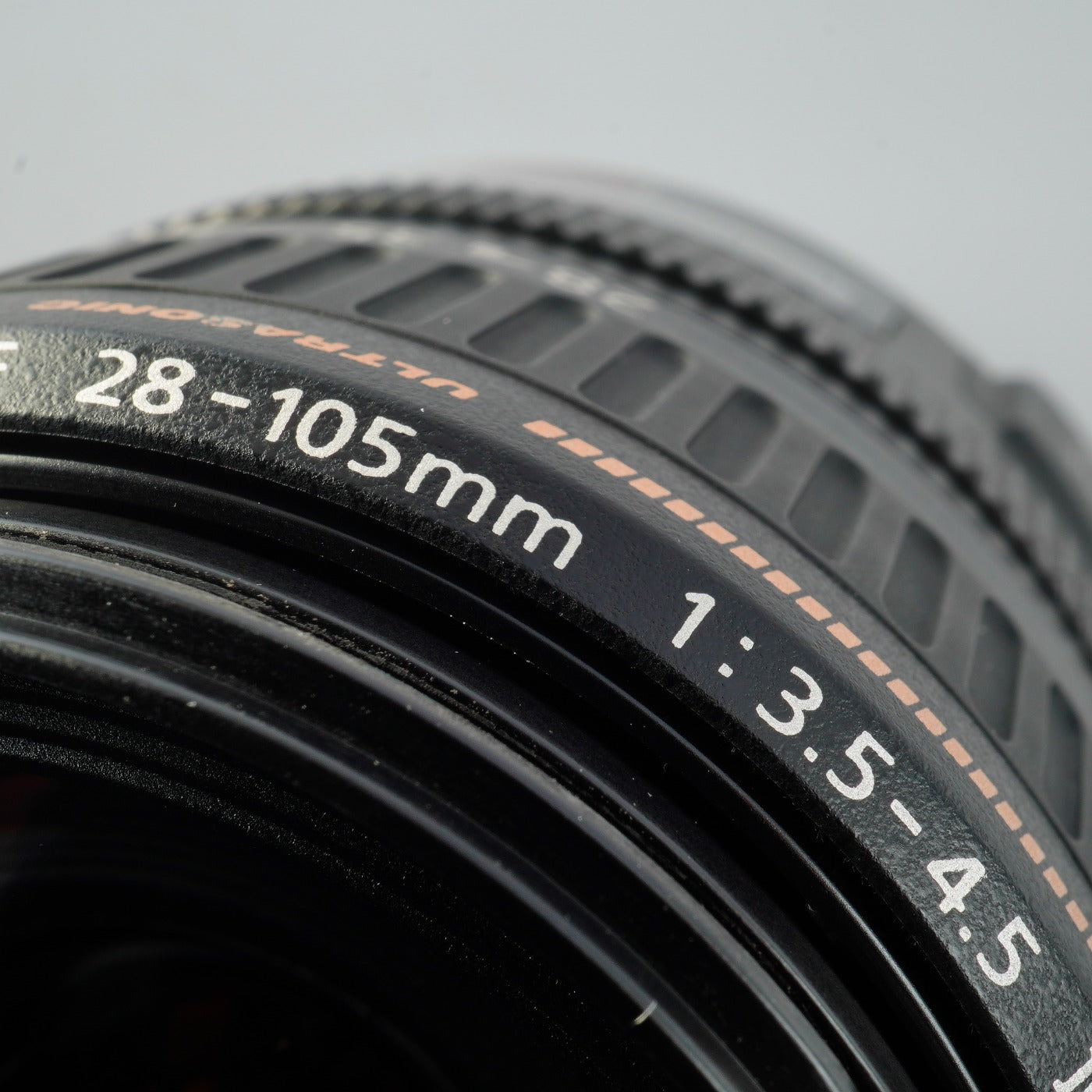 Canon EF 28–105 mm F/3.5–4.5 USM ズームレンズ