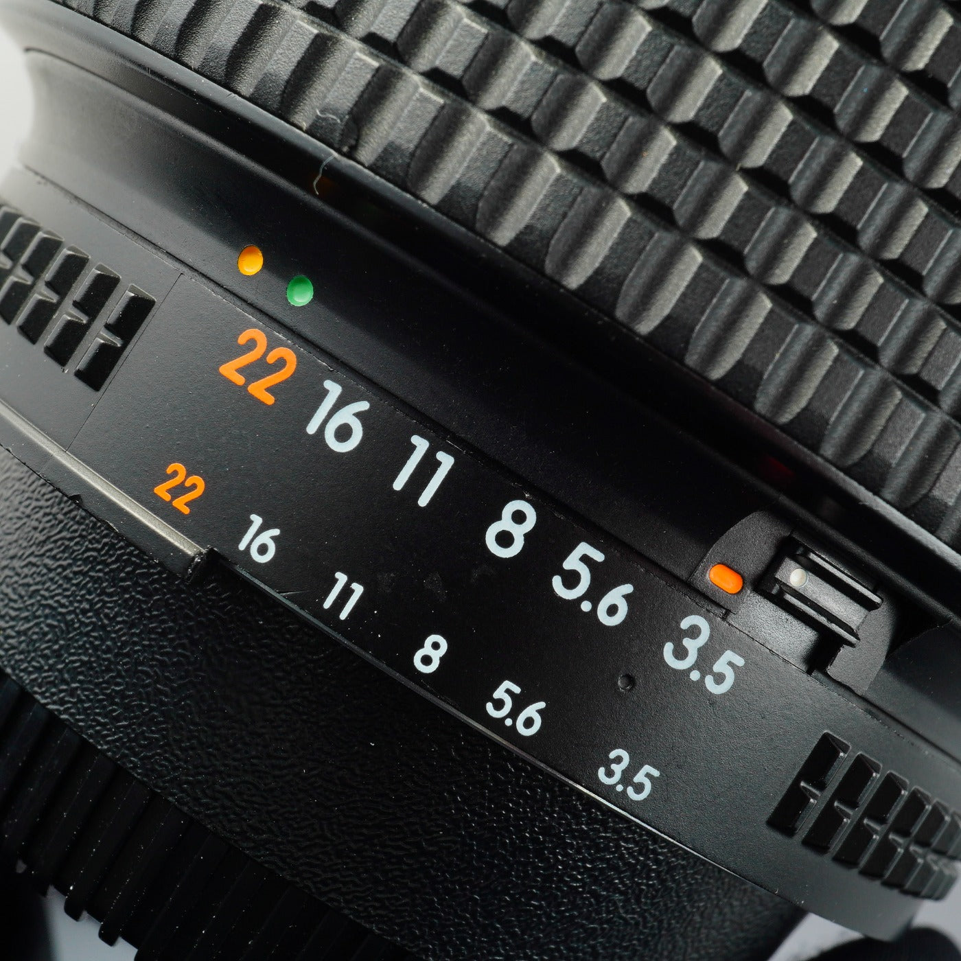 Nikon AF NIKKOR 28-105mm F/3.5-4.5 D Zoom Lens