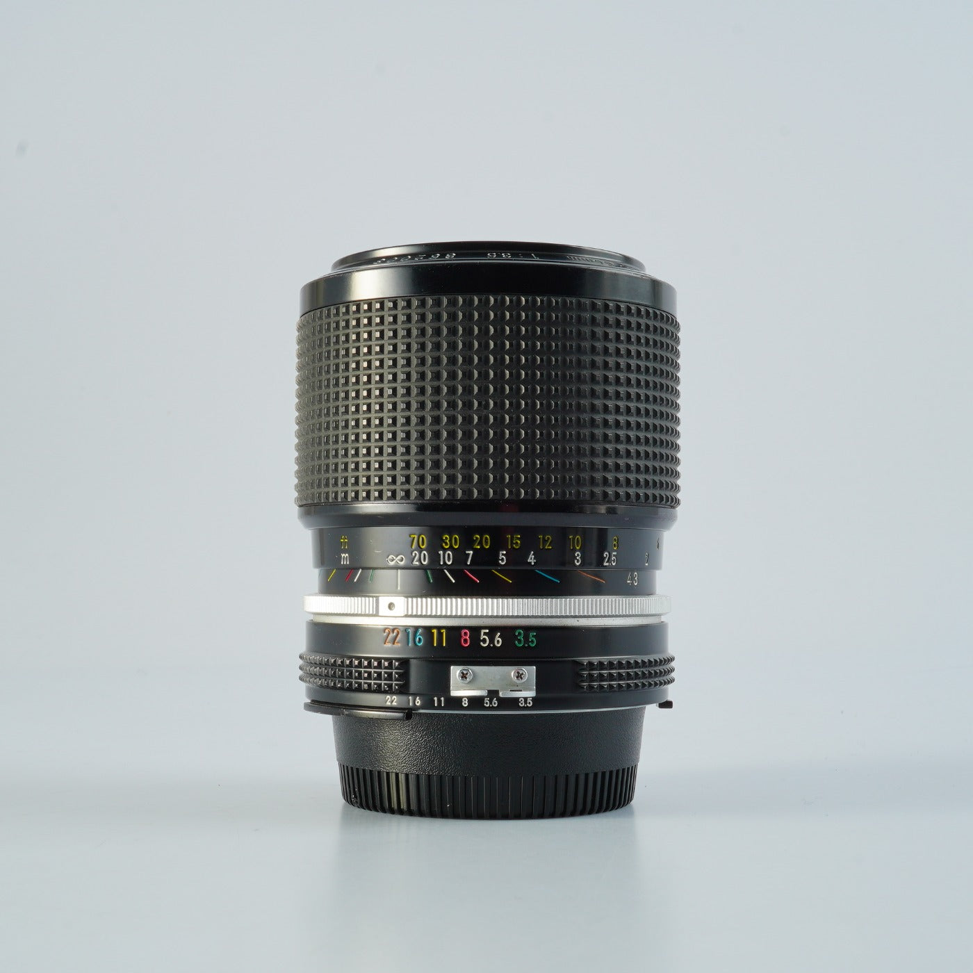 Nikon Ai Zoom-NIKKOR 43-86mm F/3.5 Zoom Lens