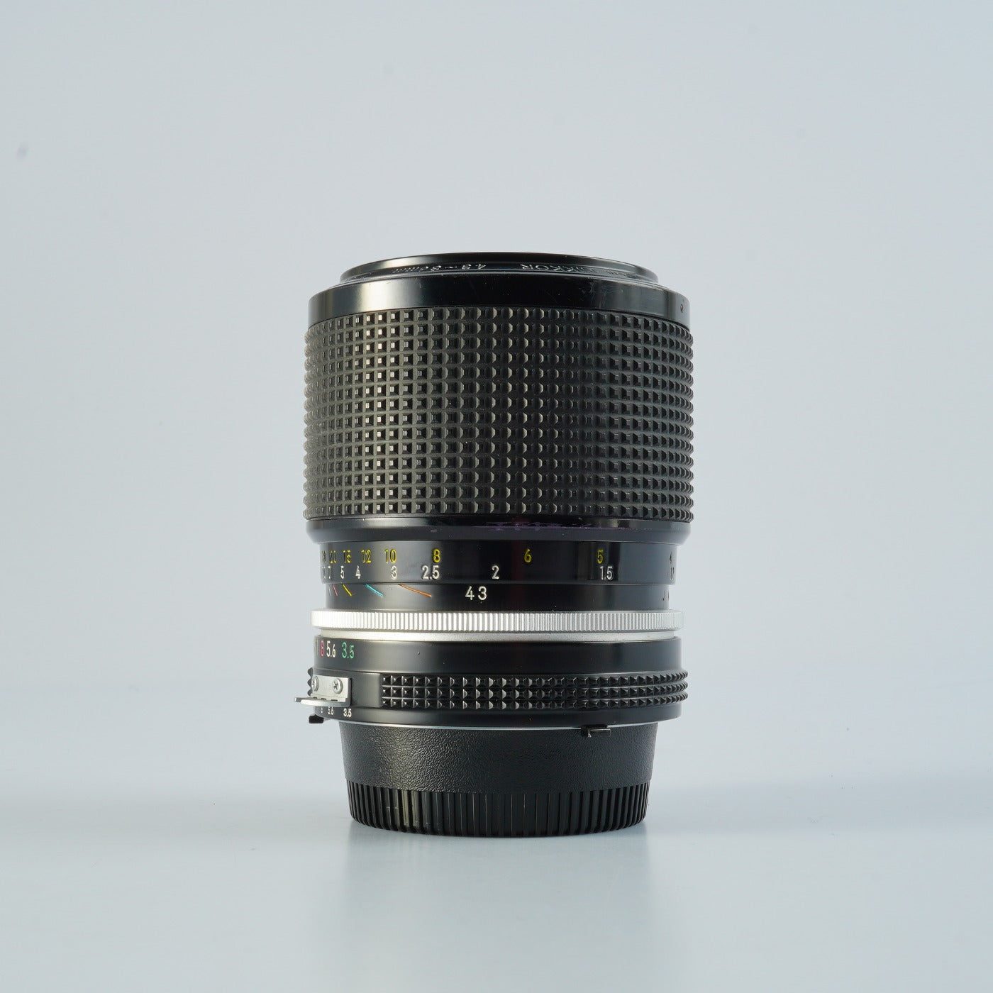 Nikon Ai Zoom-NIKKOR 43-86mm F/3.5 Zoom Lens