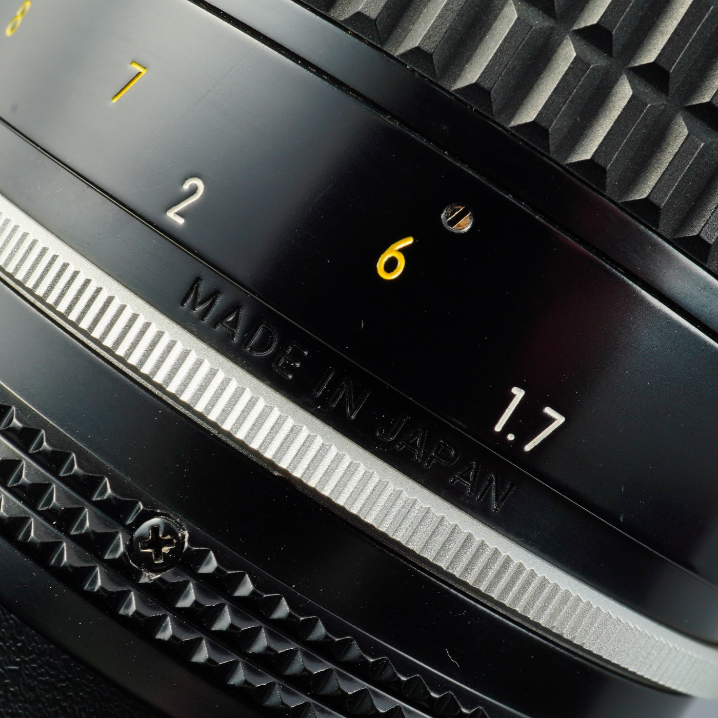 Nikon Ai NIKKOR 135mm F/2.8 prime lens