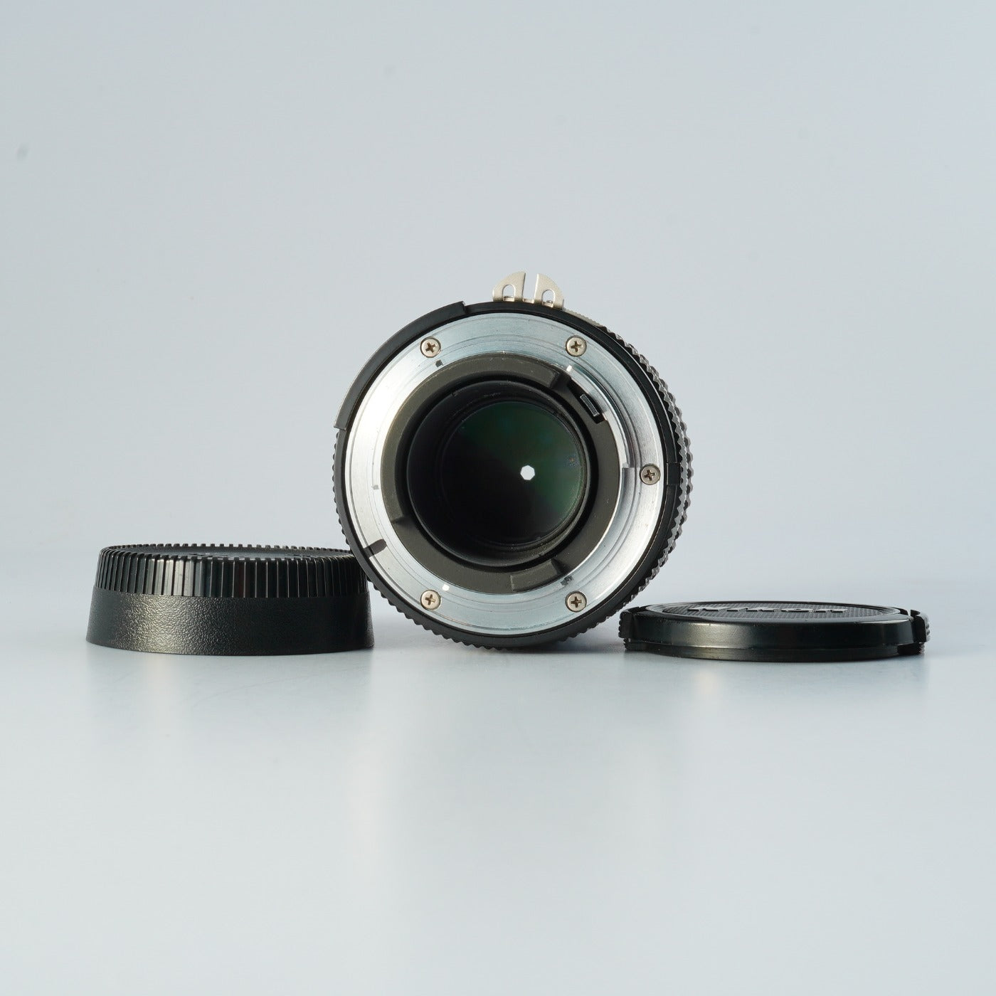Nikon Ai NIKKOR 135mm F/2.8 prime lens