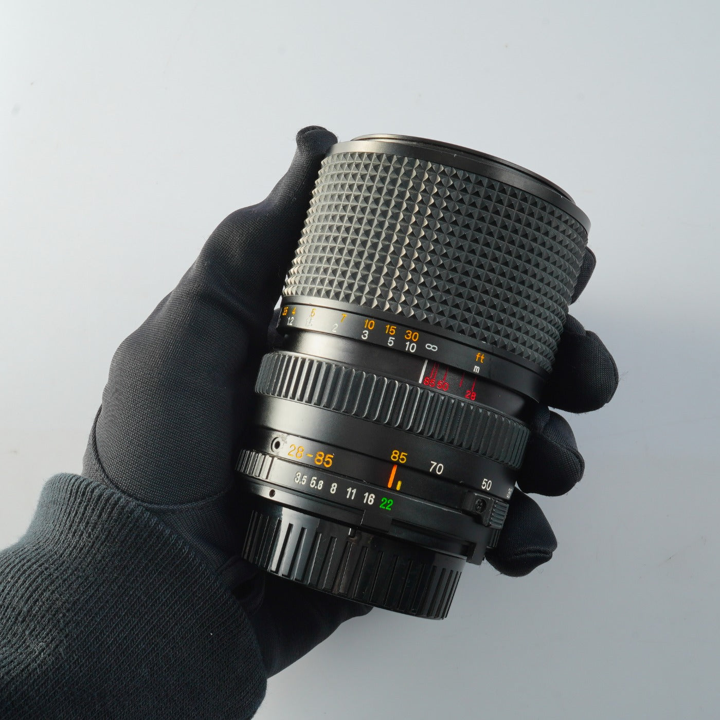 MINOLTA MD Zoom 28-85mm F/3.5-4.6 Zoom Lens