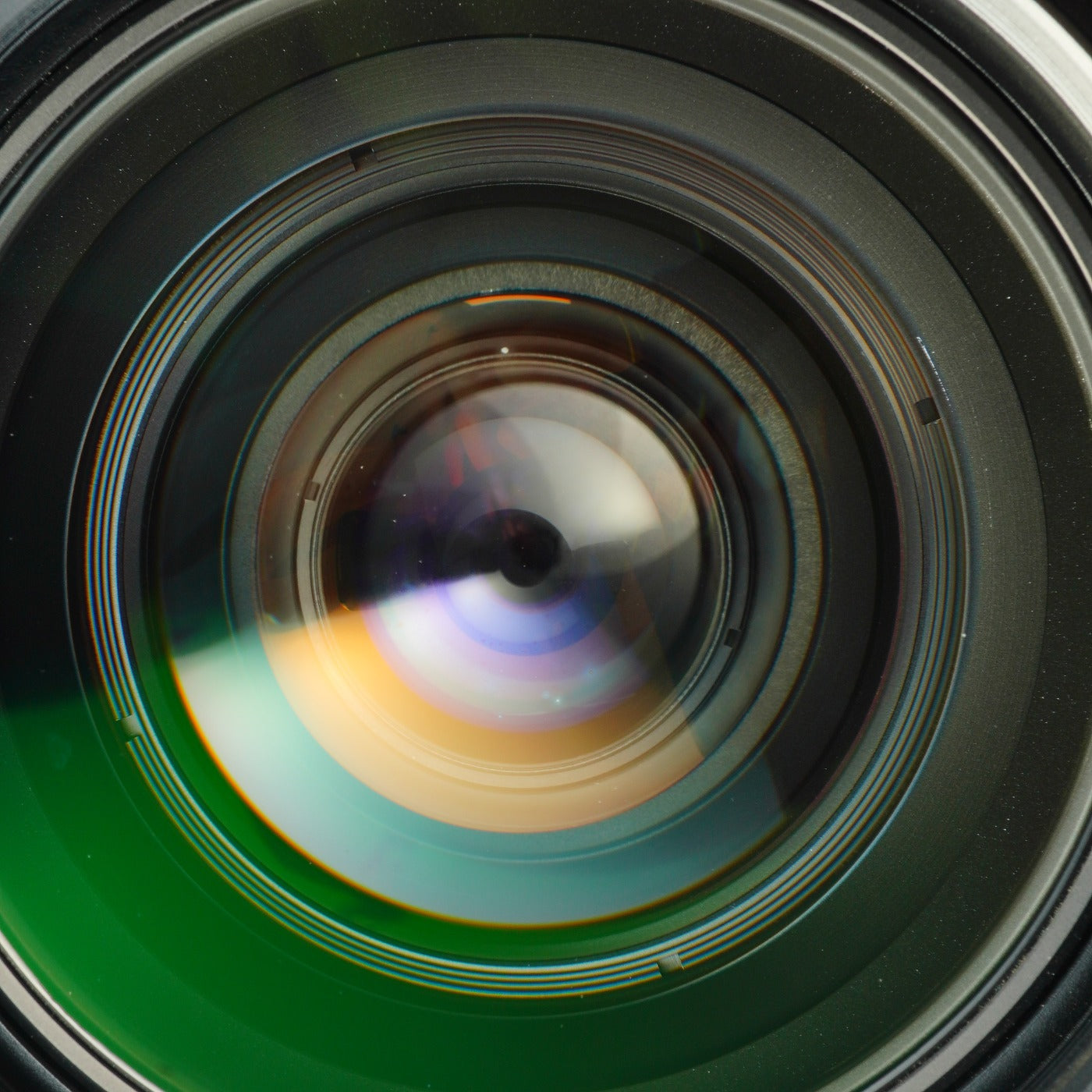 MINOLTA MD Zoom 28-85mm F/3.5-4.6 Zoom Lens
