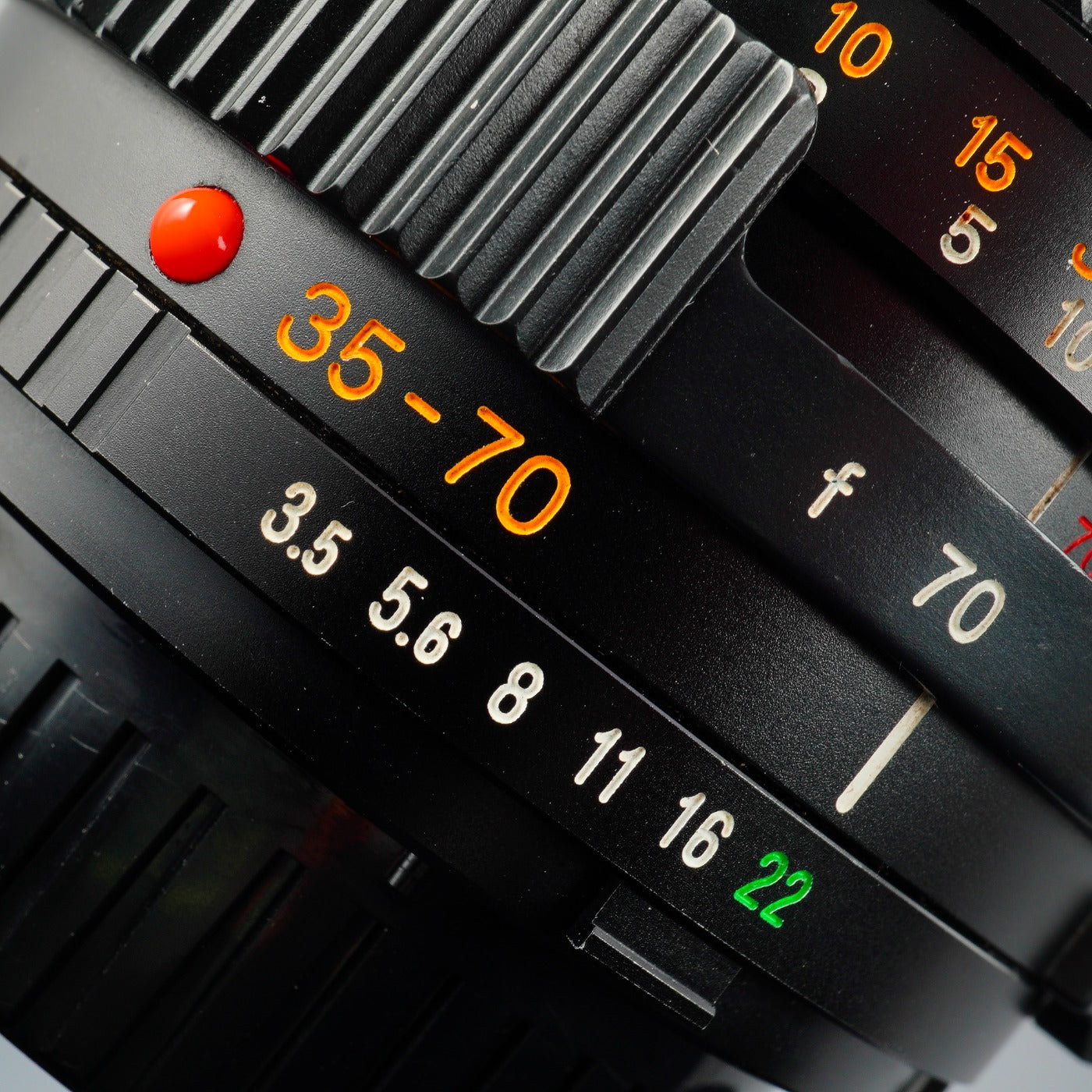 MINOLTA MD ZOOM 35-70mm F/3.5 Zoom Lens