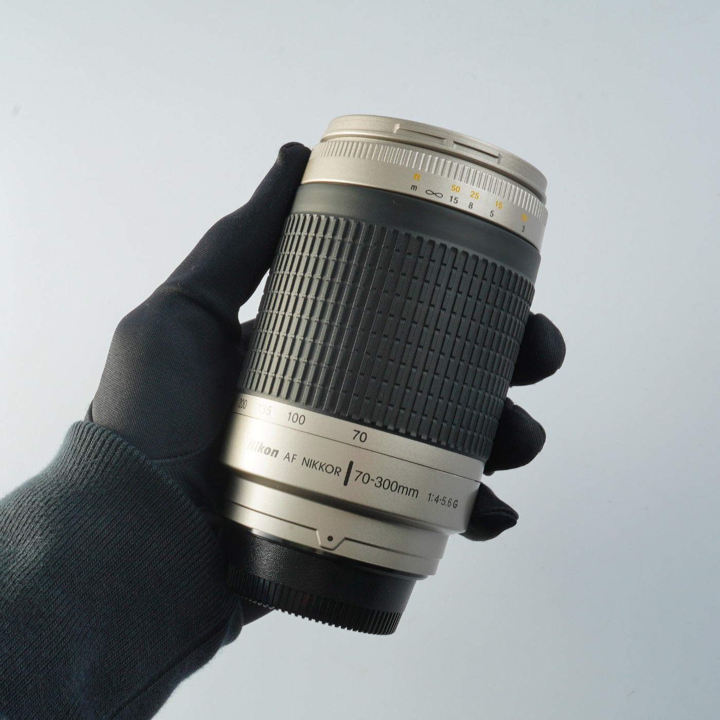 Nikon AF NIKKOR 70-300mm F/4-5.6 G Silver Zoom Lens