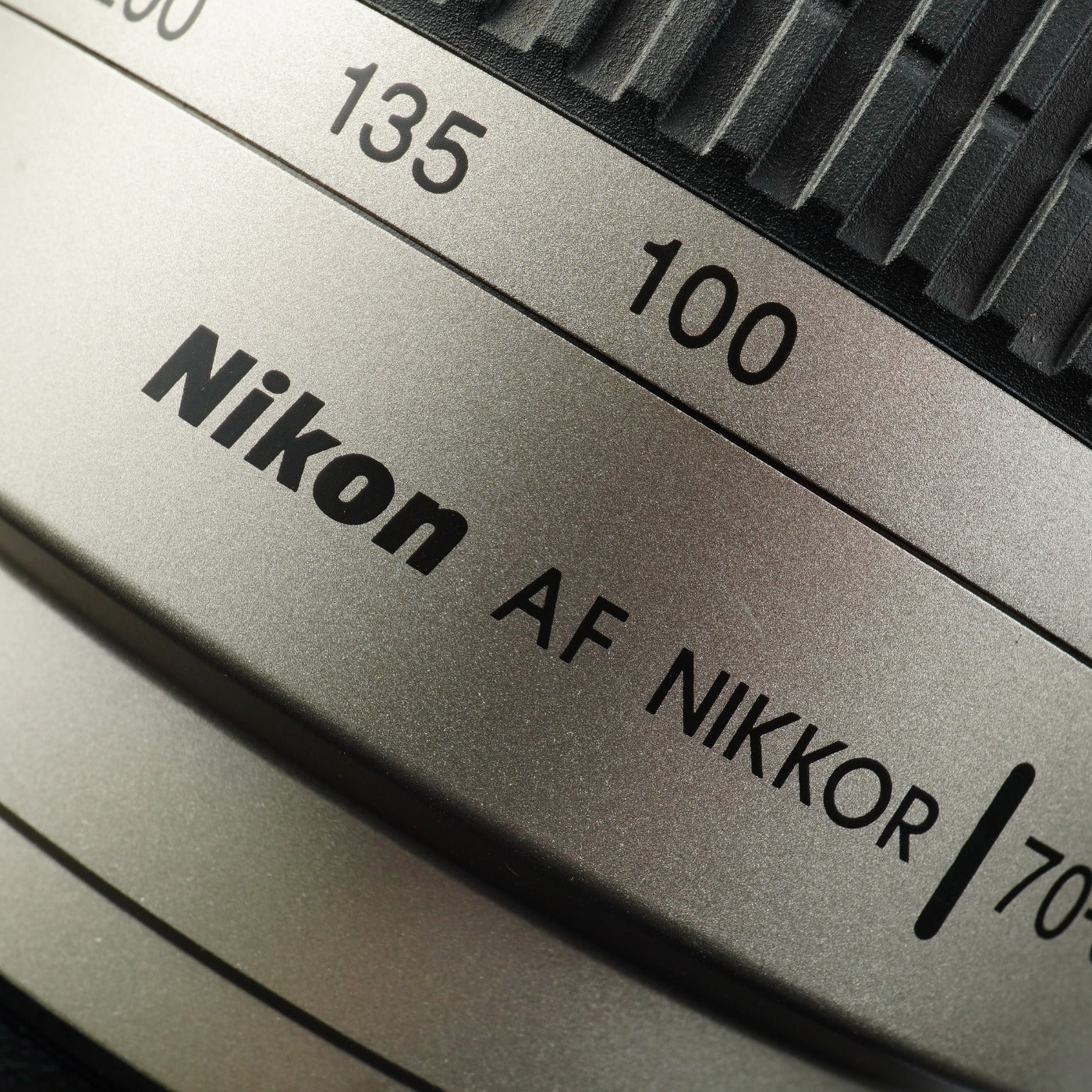 Nikon AF NIKKOR 70-300mm F/4-5.6 G Silver Zoom Lens