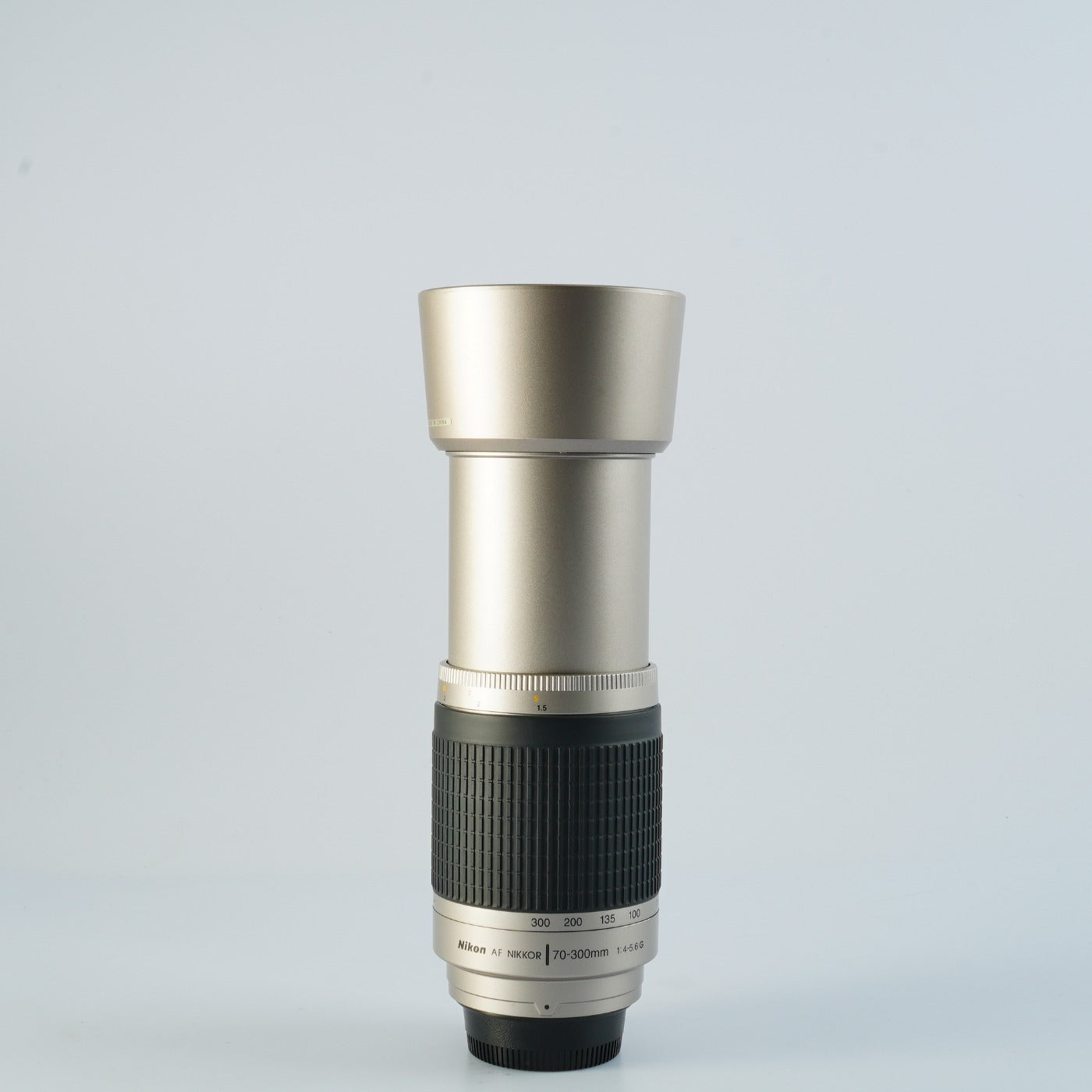 Nikon AF NIKKOR 70-300mm F/4-5.6 G Silver Zoom Lens