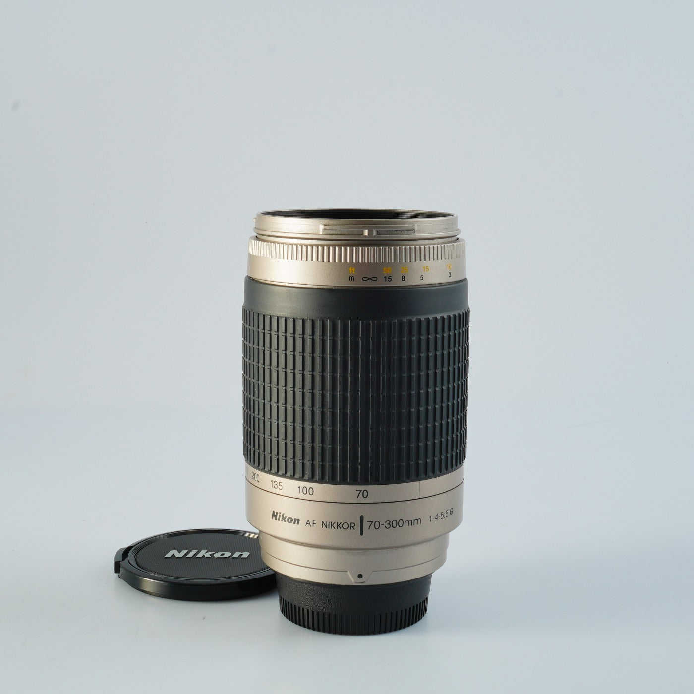 Nikon AF NIKKOR 70-300mm F/4-5.6 G Silver Zoom Lens