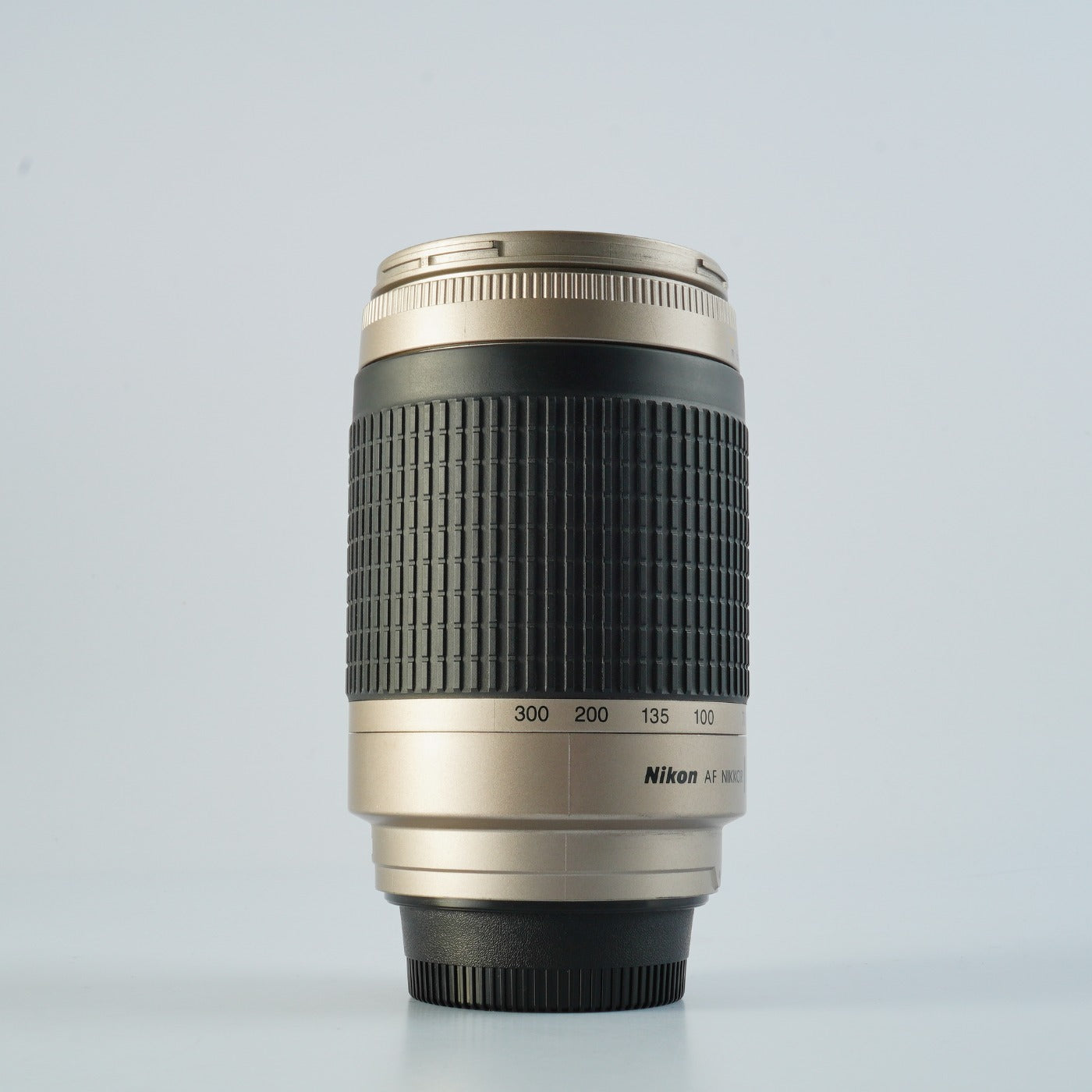 Nikon AF NIKKOR 70-300mm F/4-5.6 G Silver Zoom Lens