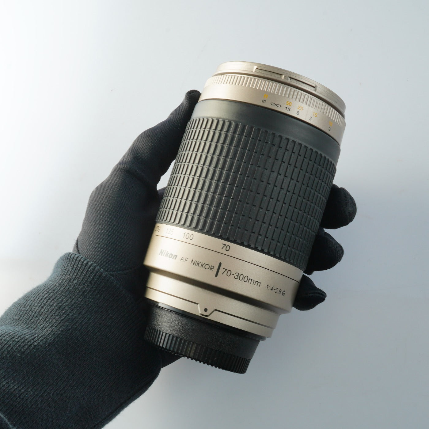 Nikon AF NIKKOR 70-300mm F/4-5.6 G Silver Zoom Lens