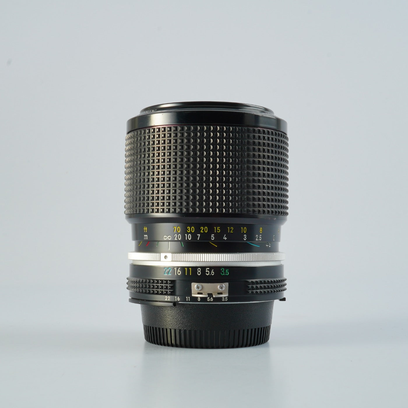 Nikon Ai Zoom-NIKKOR 43-86mm F/3.5 Zoom Lens