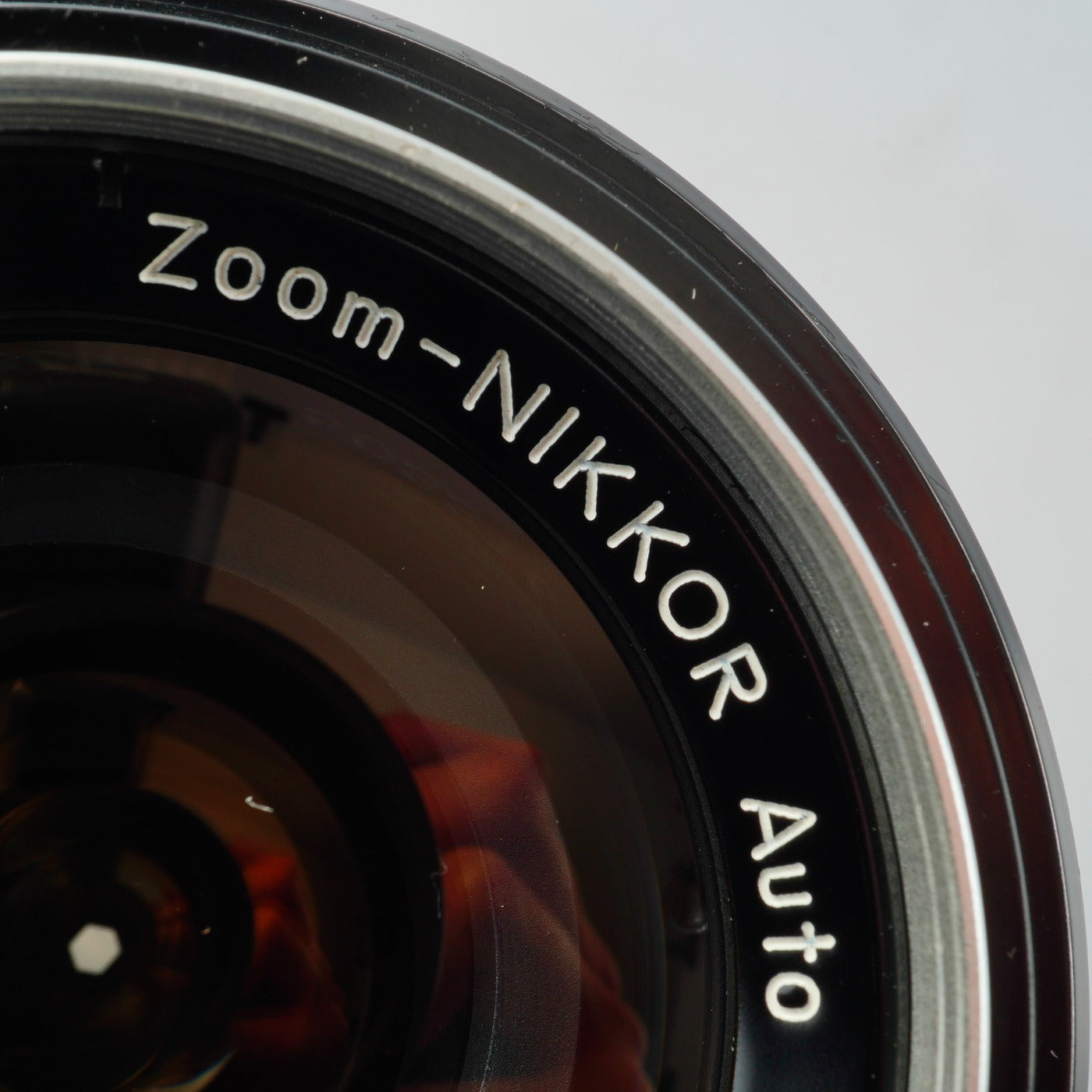 Nikon Ai Zoom-NIKKOR Auto 43-86mm F/3.5 Zoom Lens