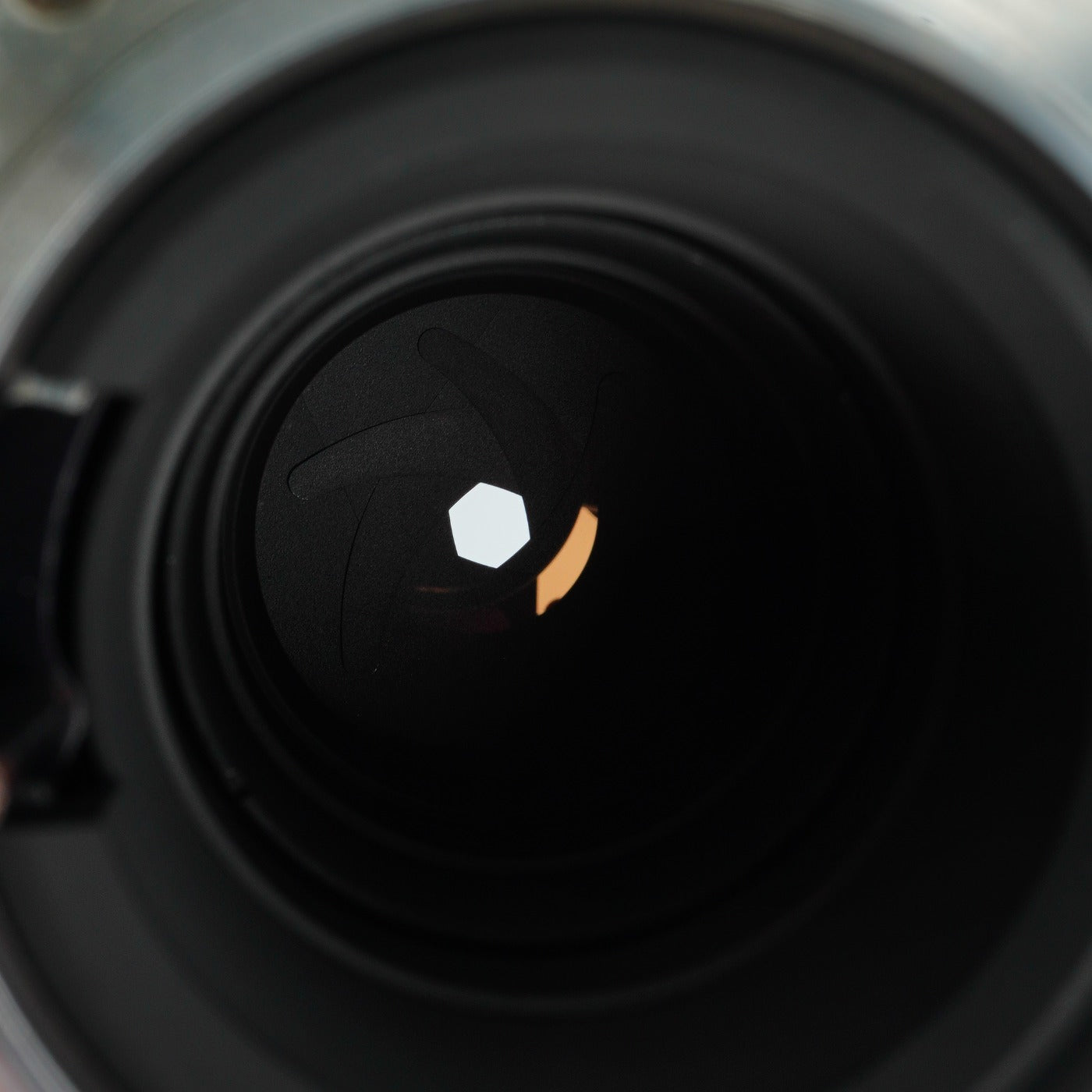 MINOLTA MC TELE ROKKOR-QF 200mm F/3.5 prime lens
