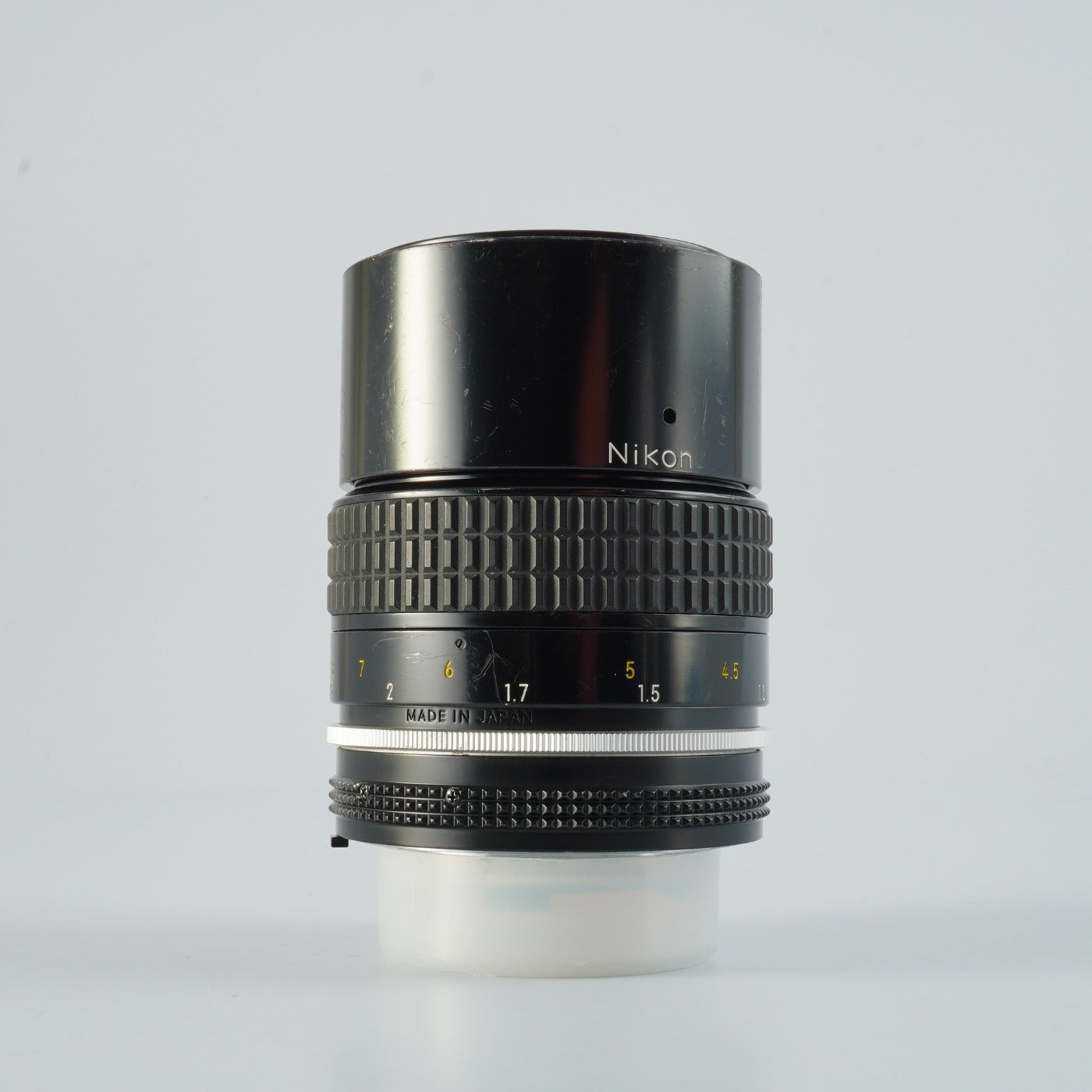 Nikon Ai NIKKOR 135mm F/2.8 prime lens