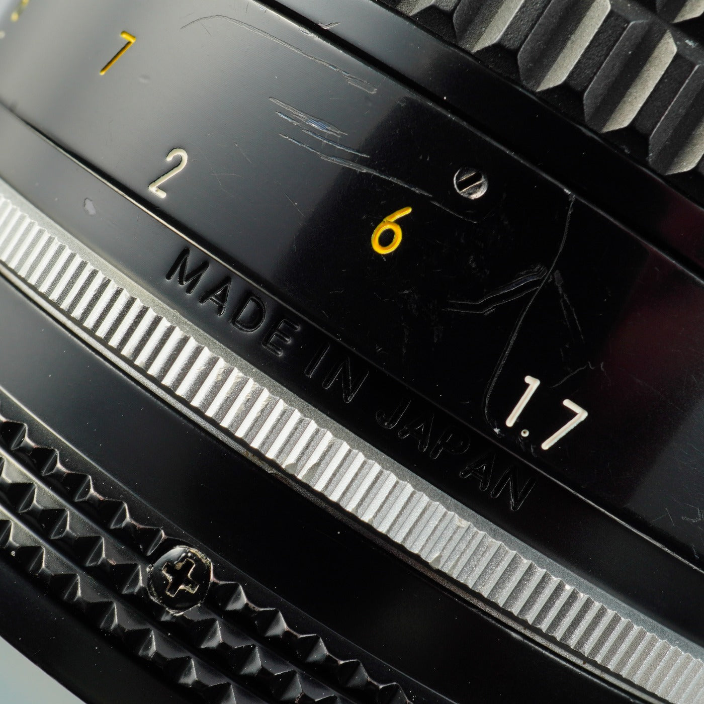 Nikon Ai NIKKOR 135mm F/2.8 prime lens