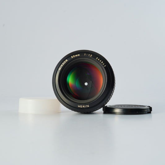 Nikon Ai NIKKOR 50 mm F/1.2 Festbrennweitenobjektiv