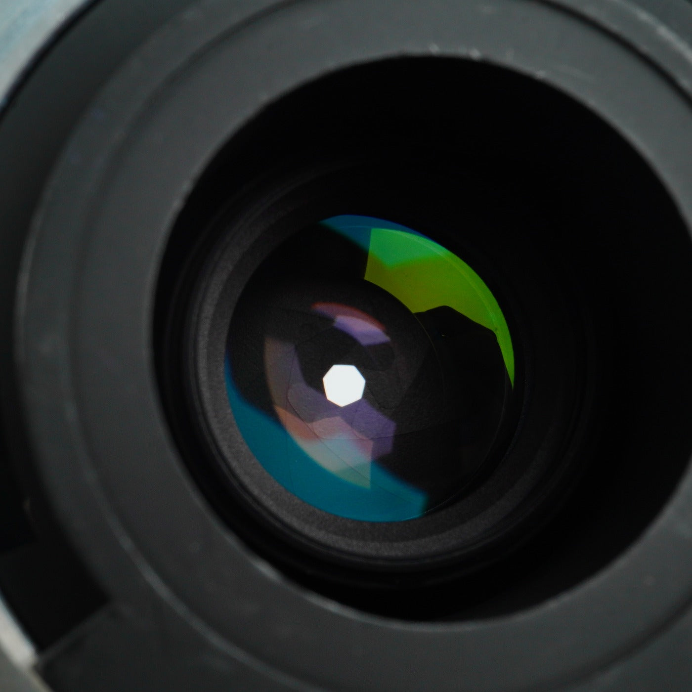 Nikon AF NIKKOR 24-50mm F/3.3-4.5 D Zoom Lens
