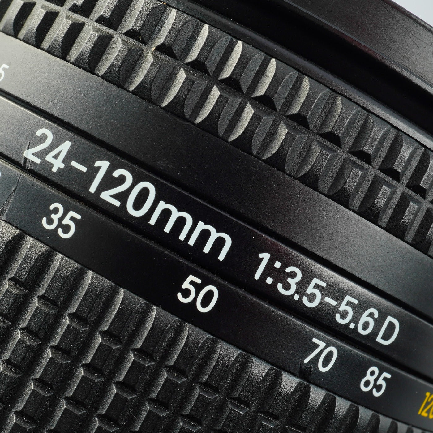 Nikon AF NIKKOR 24-120mm F/3.5-5.6 D Zoom Lens
