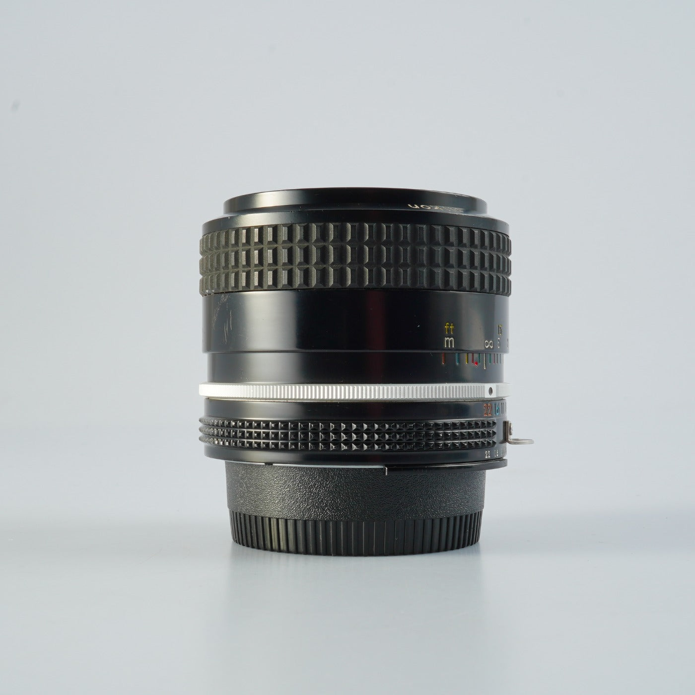 Nikon Ai NIKKOR 35mm F/2 prime lens