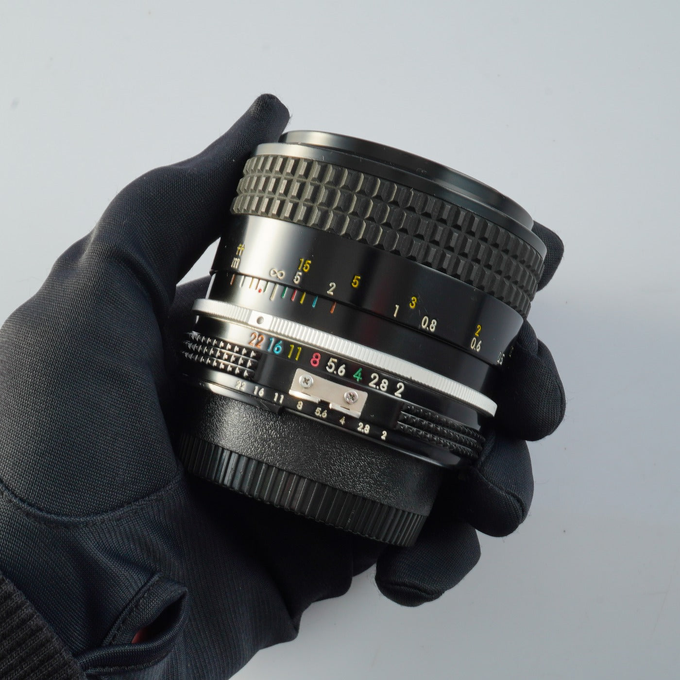 Nikon Ai NIKKOR 35mm F/2 prime lens