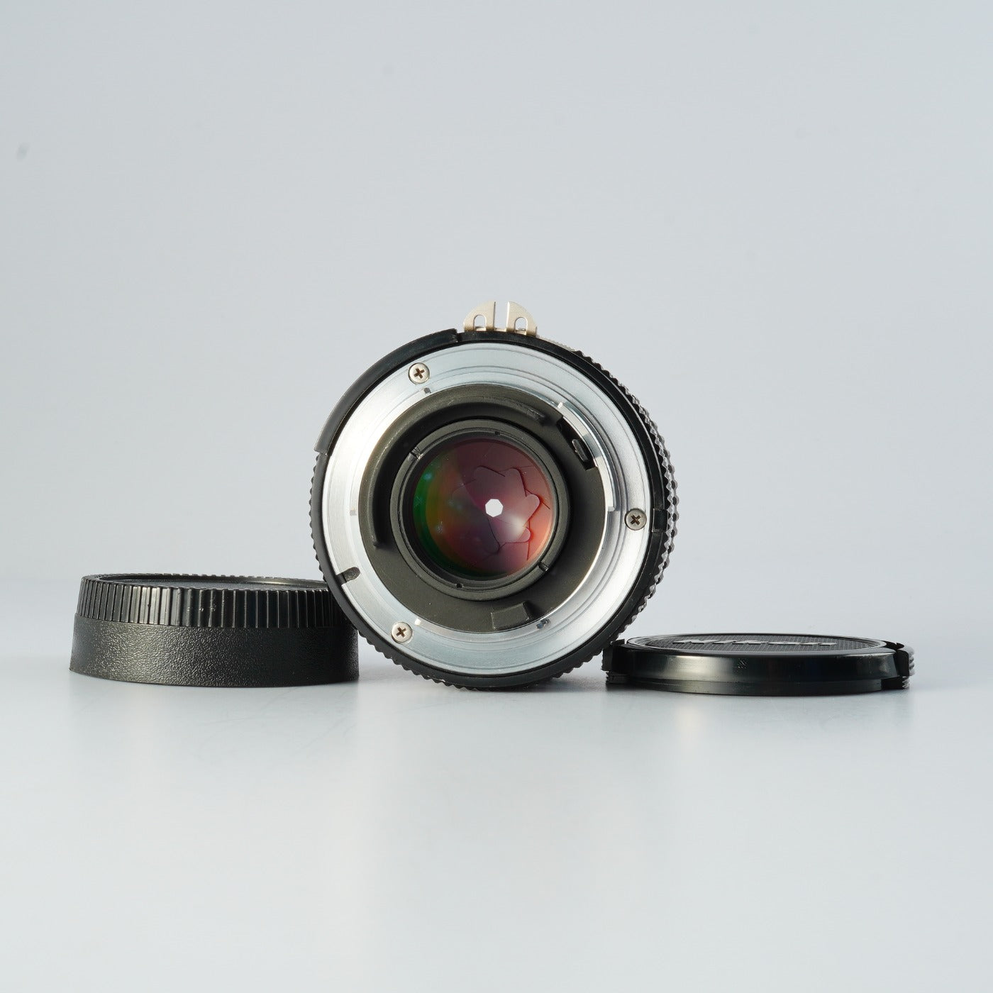 Nikon Ai NIKKOR 35mm F/2 prime lens