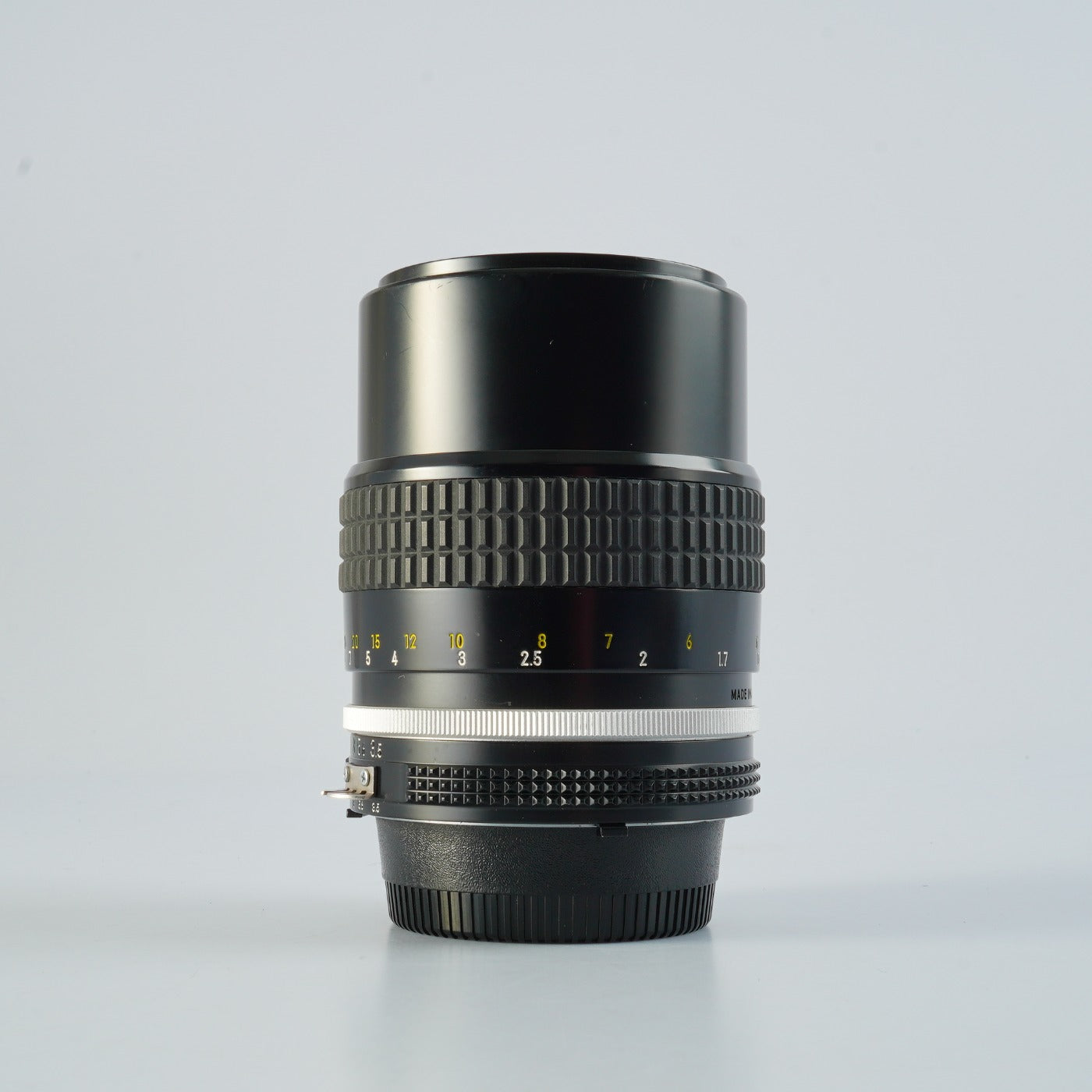 Nikon Ai NIKKOR 135mm F/3.5 prime lens