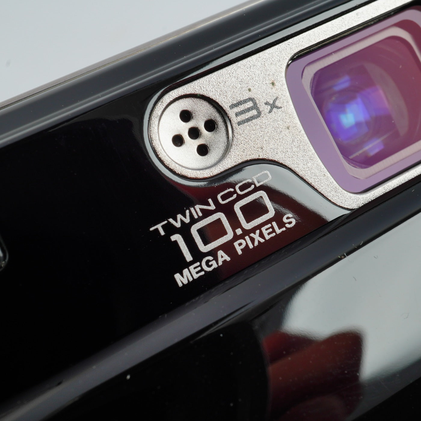 FUJIFILM FINEPIX REAL 3D W1 + SD 8GB コンパクトデジタルカメラ