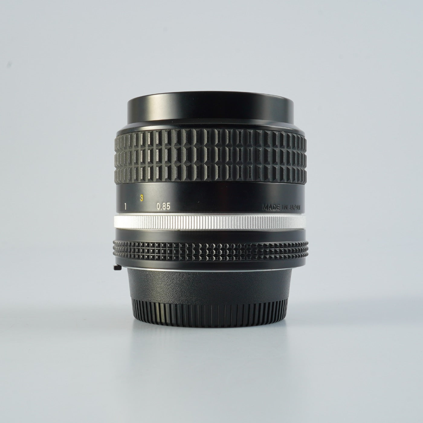 Nikon Ai-S NIKKOR 85mm F/2 prime lens