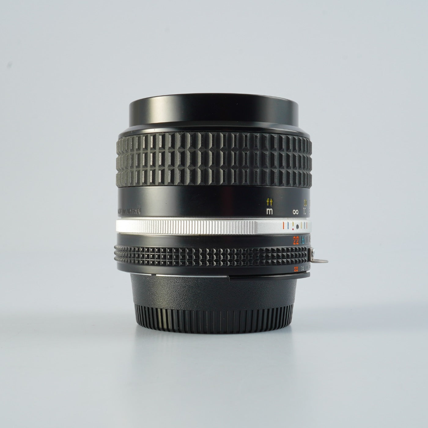 Nikon Ai-S NIKKOR 85mm F/2 prime lens