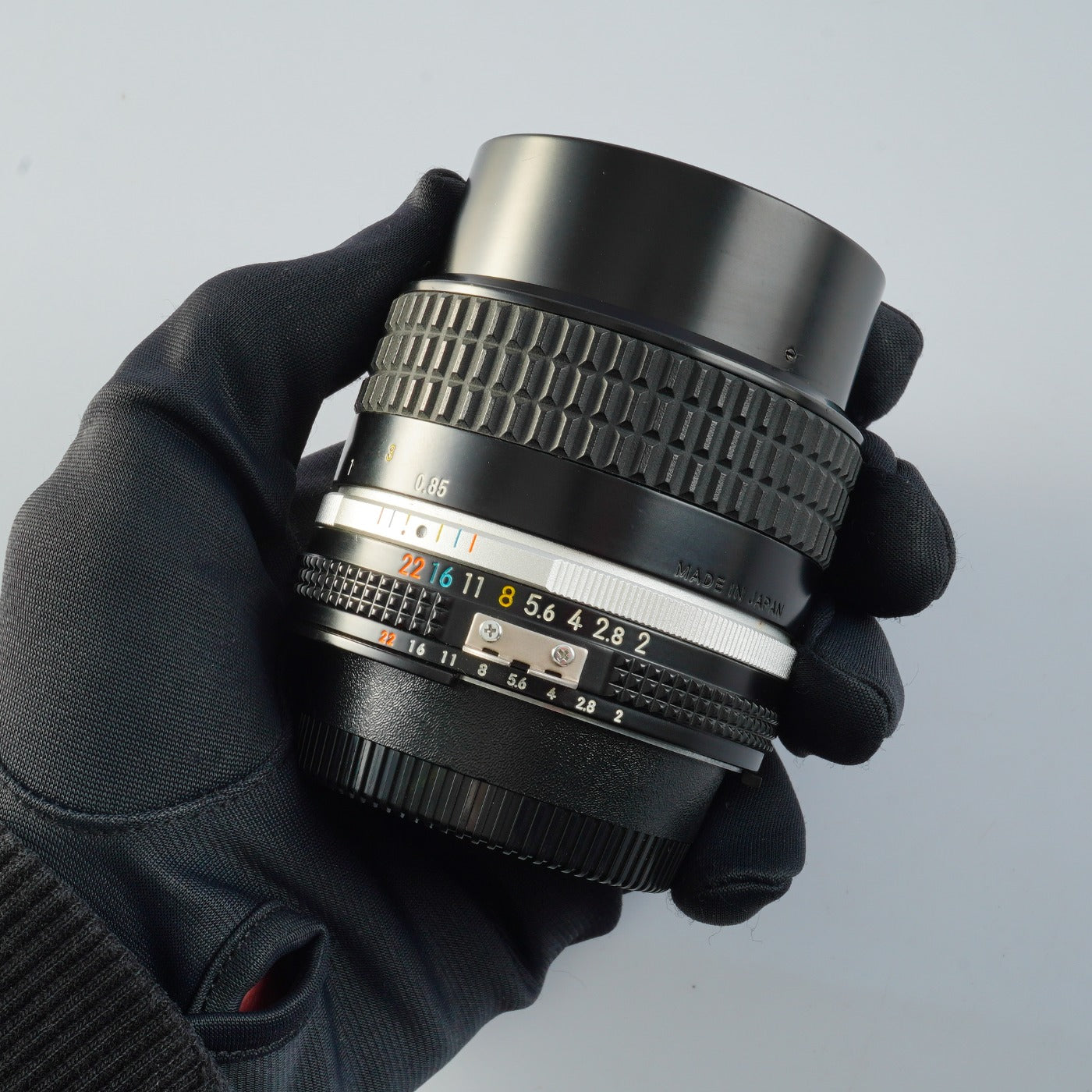 Nikon Ai-S NIKKOR 85mm F/2 prime lens