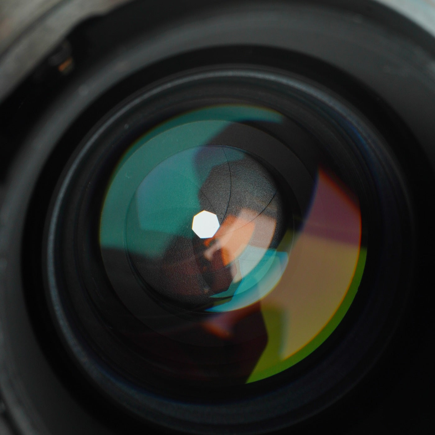 Nikon AF NIKKOR 28-85mm F/3.5-4.5 Zoom Lens