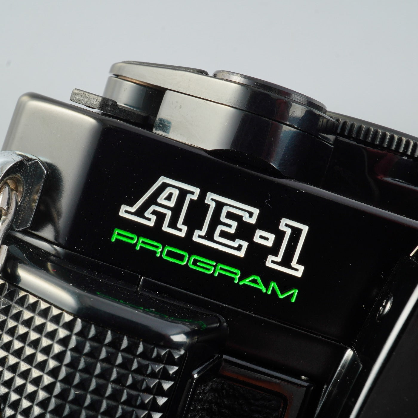 [SERVICED &amp; TESTED] Canon AE-1 Program Black + New FD 50mm F/1.4 MF Film SLR Camera