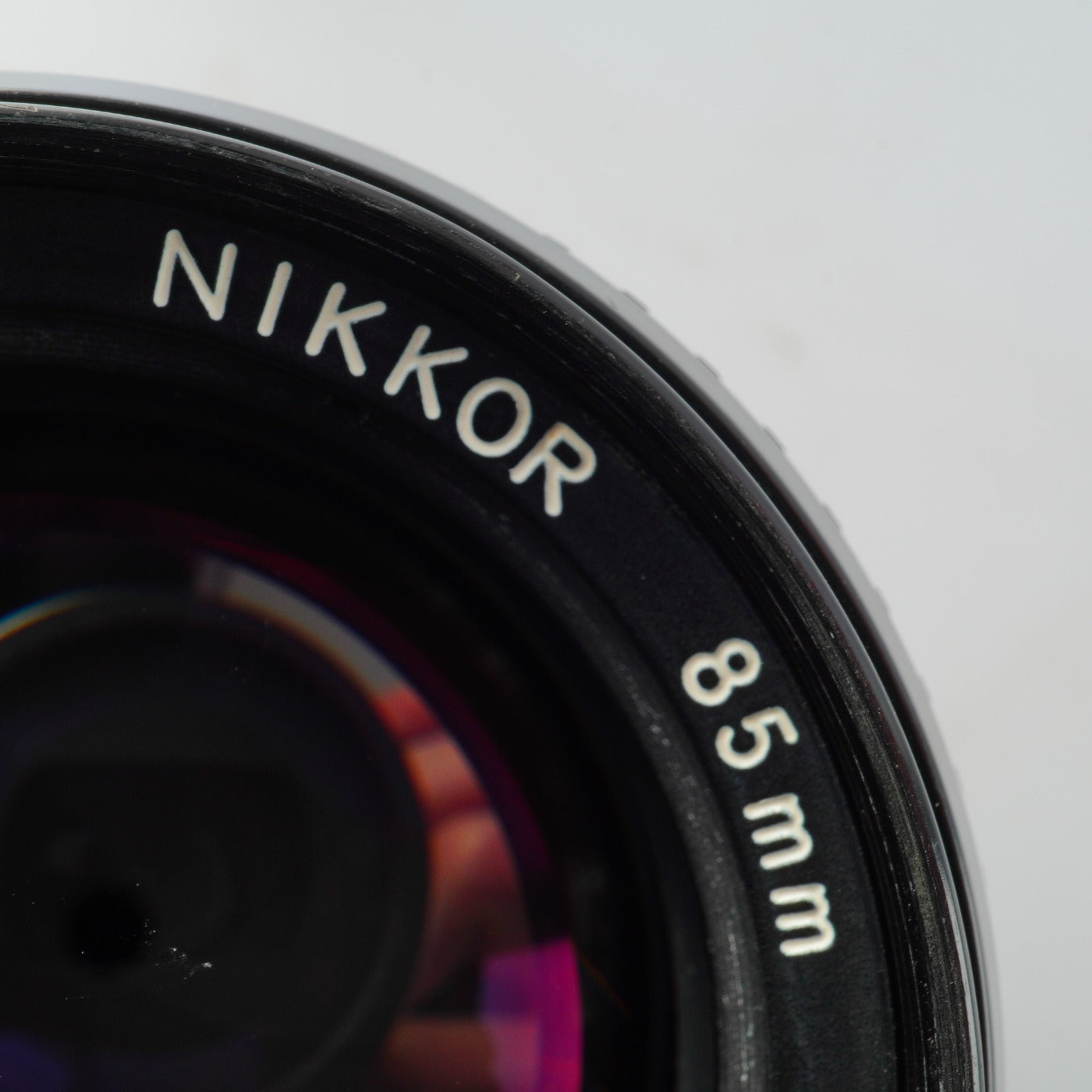 Nikon Ai NIKKOR 85mm F/2 単焦点レンズ