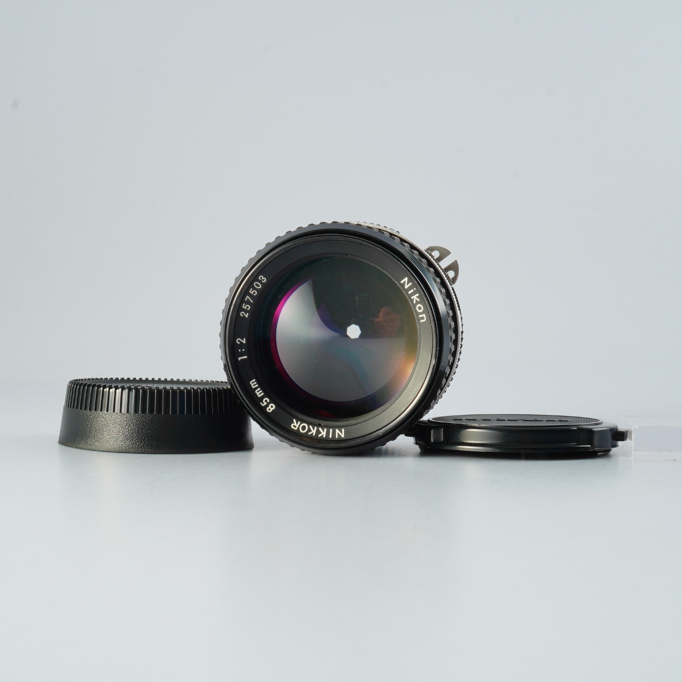 Nikon Ai NIKKOR 85mm F/2 単焦点レンズ