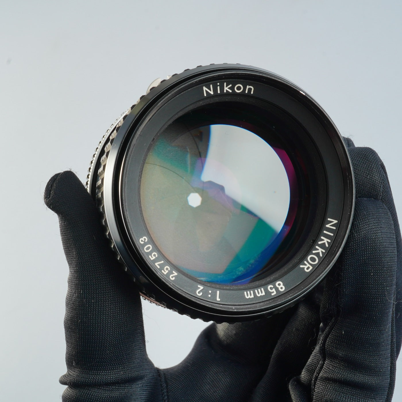 Nikon Ai NIKKOR 85mm F/2 単焦点レンズ