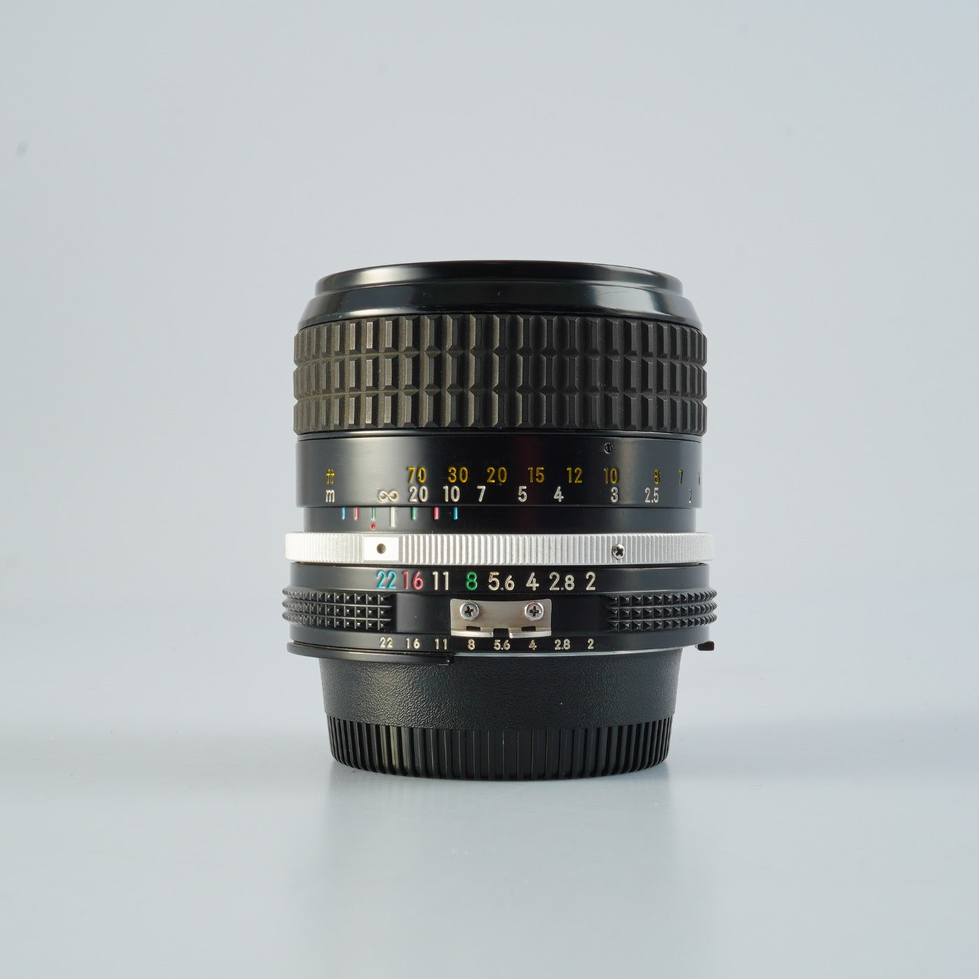 Nikon Ai NIKKOR 85mm F/2 単焦点レンズ