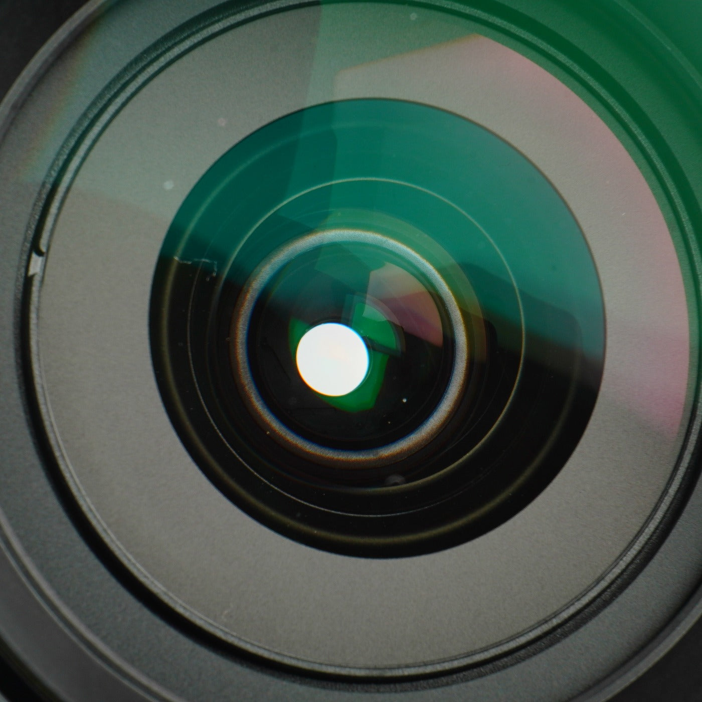 Canon EF-S 18-200mm F/3.5-5.6 IS ズームレンズ