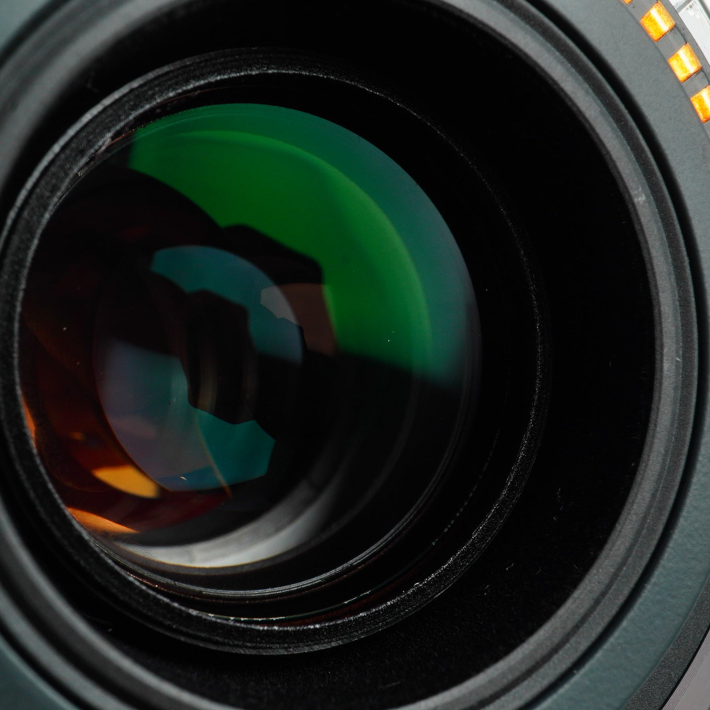 Canon EF-S 18-200mm F/3.5-5.6 IS ズームレンズ – 山田写真機店