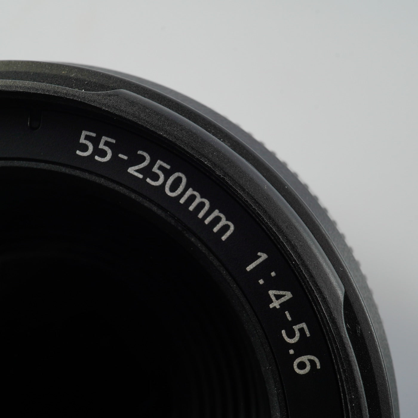 Canon EF-S 55-250mm F/4-5.6 IS ズームレンズ