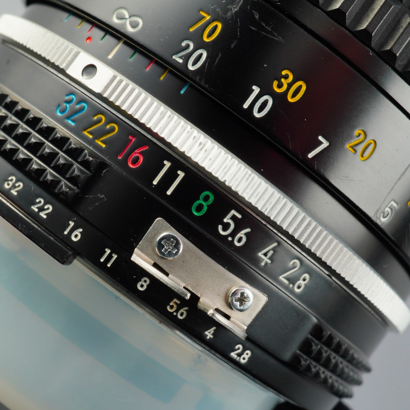 Nikon Ai NIKKOR 135mm F/2.8 prime lens