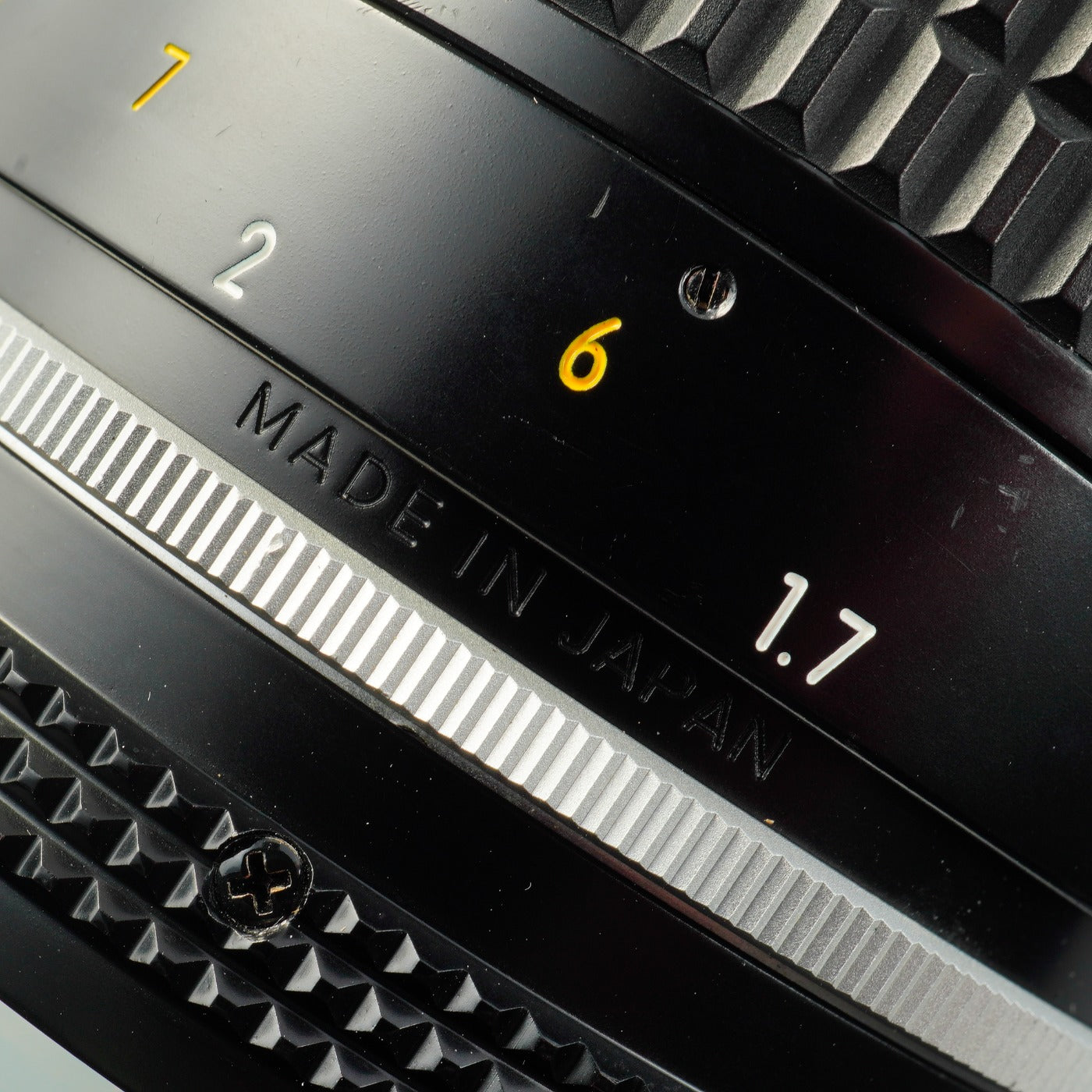 Nikon Ai NIKKOR 135mm F/2.8 prime lens