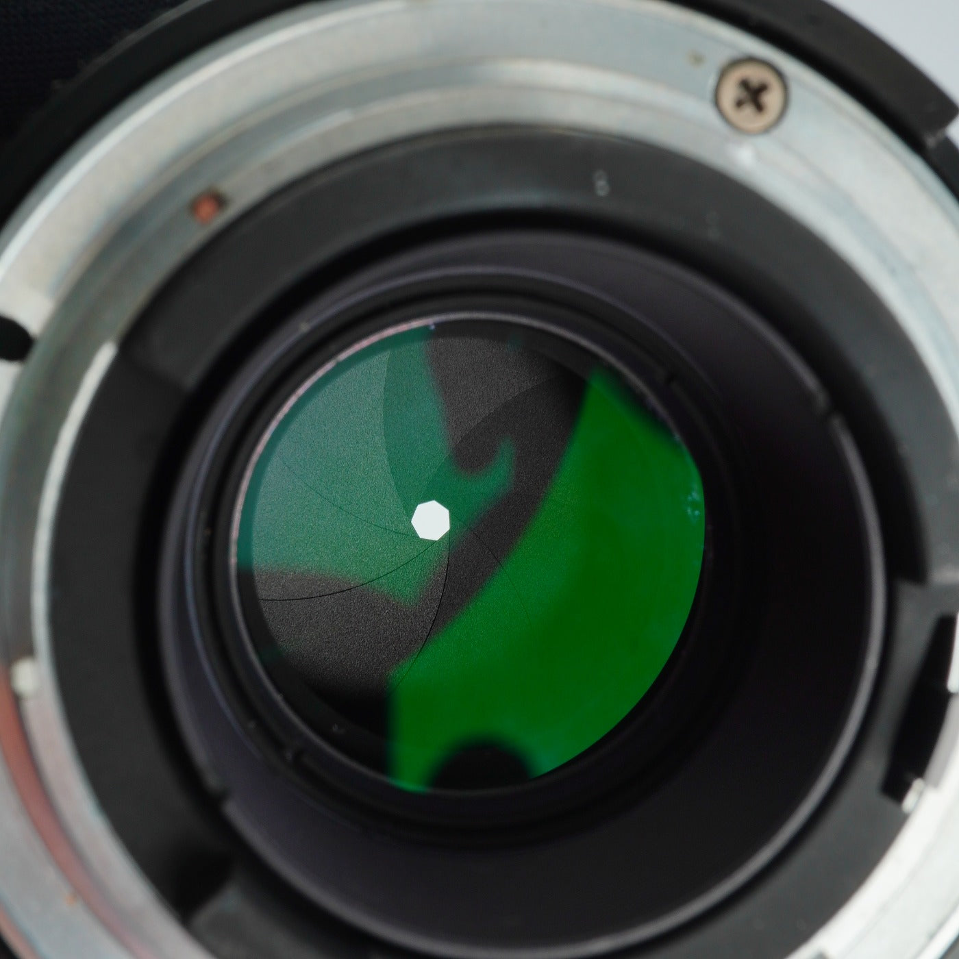 Nikon Ai NIKKOR 135mm F/2.8 prime lens