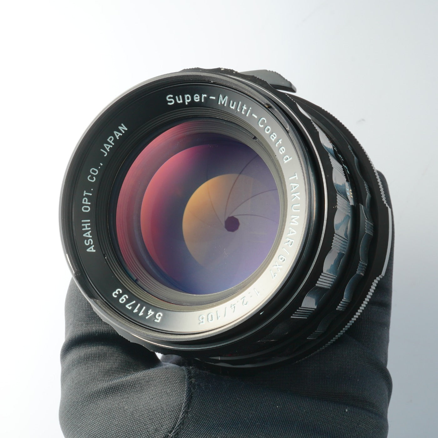 PENTAX Super Multi Coated Takumar 6x7 105mm F/2.4 prime lens (for PENTAX 67)