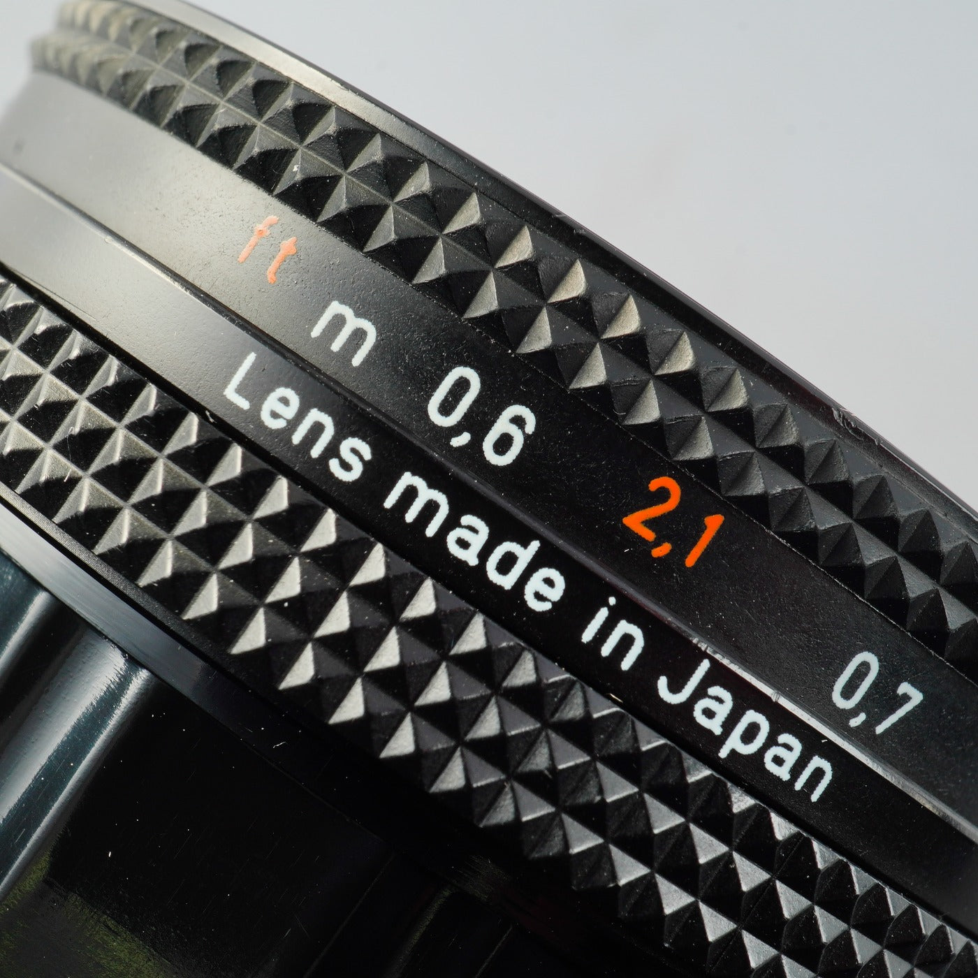 CONTAX Carl Zeiss Planar T* 45mm F/2.8 MMJ Prime Lens