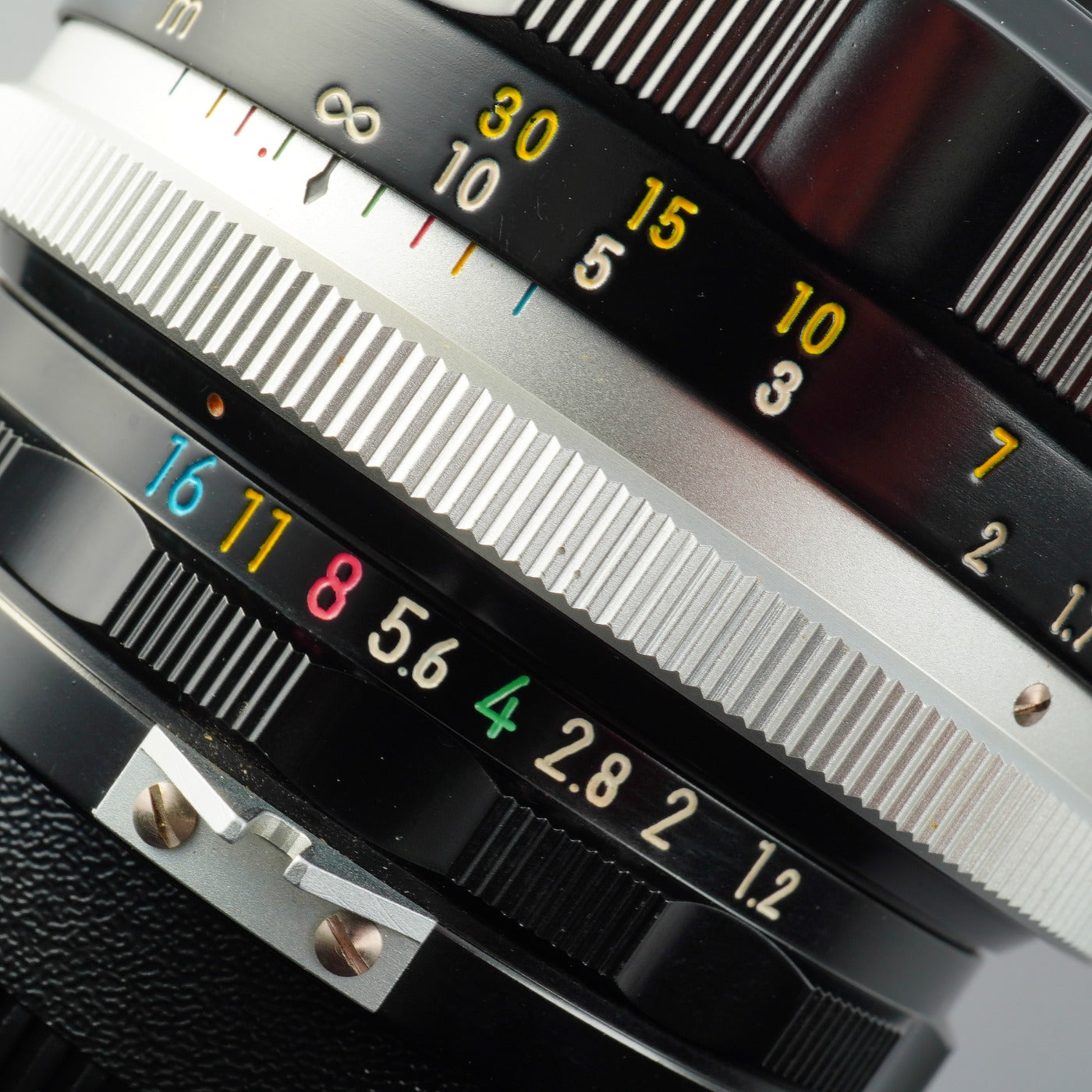Nikon non-Ai Nikkor-S Auto 55mm F/1.2 Festbrennweitenobjektiv