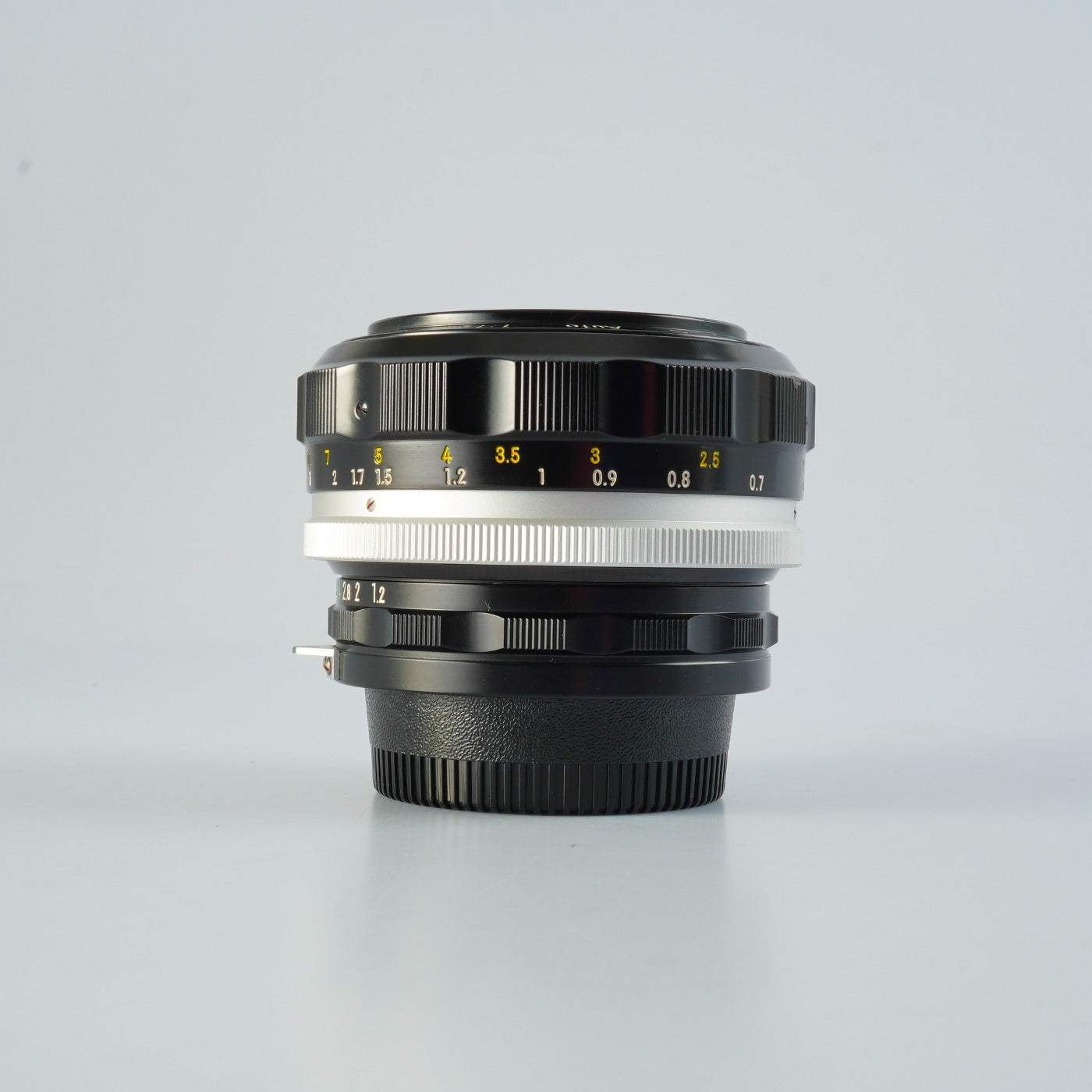 Nikon non-Ai Nikkor-S Auto 55mm F/1.2 Festbrennweitenobjektiv