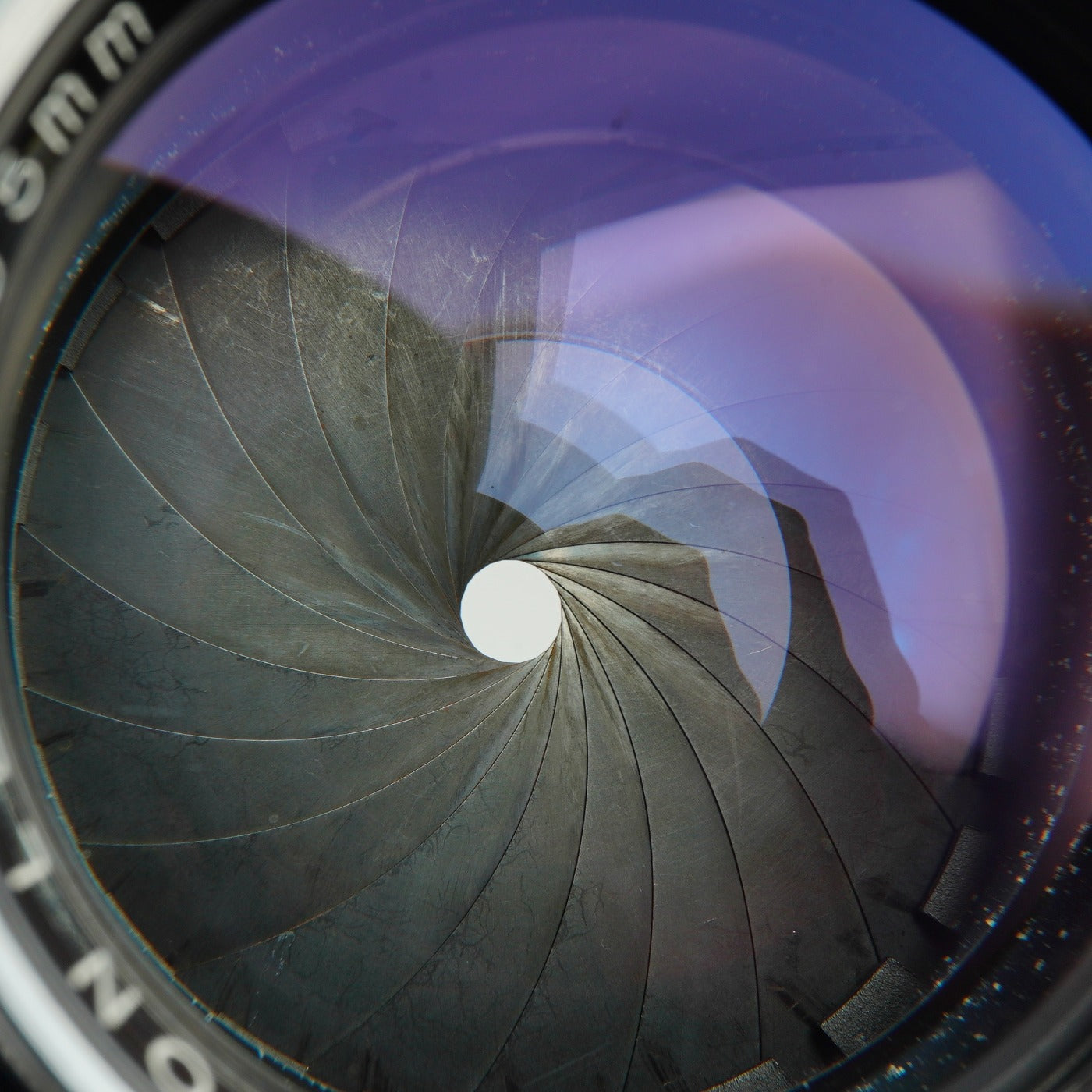 Canon 85mm F/1.9 L39 LTM Prime Lens